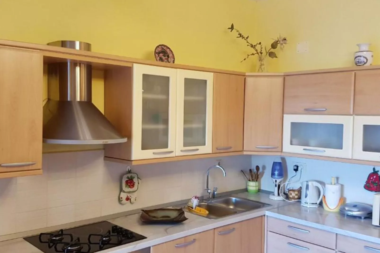 Villa Kety - Three Bedroom Holiday Home with Terrace-Keuken