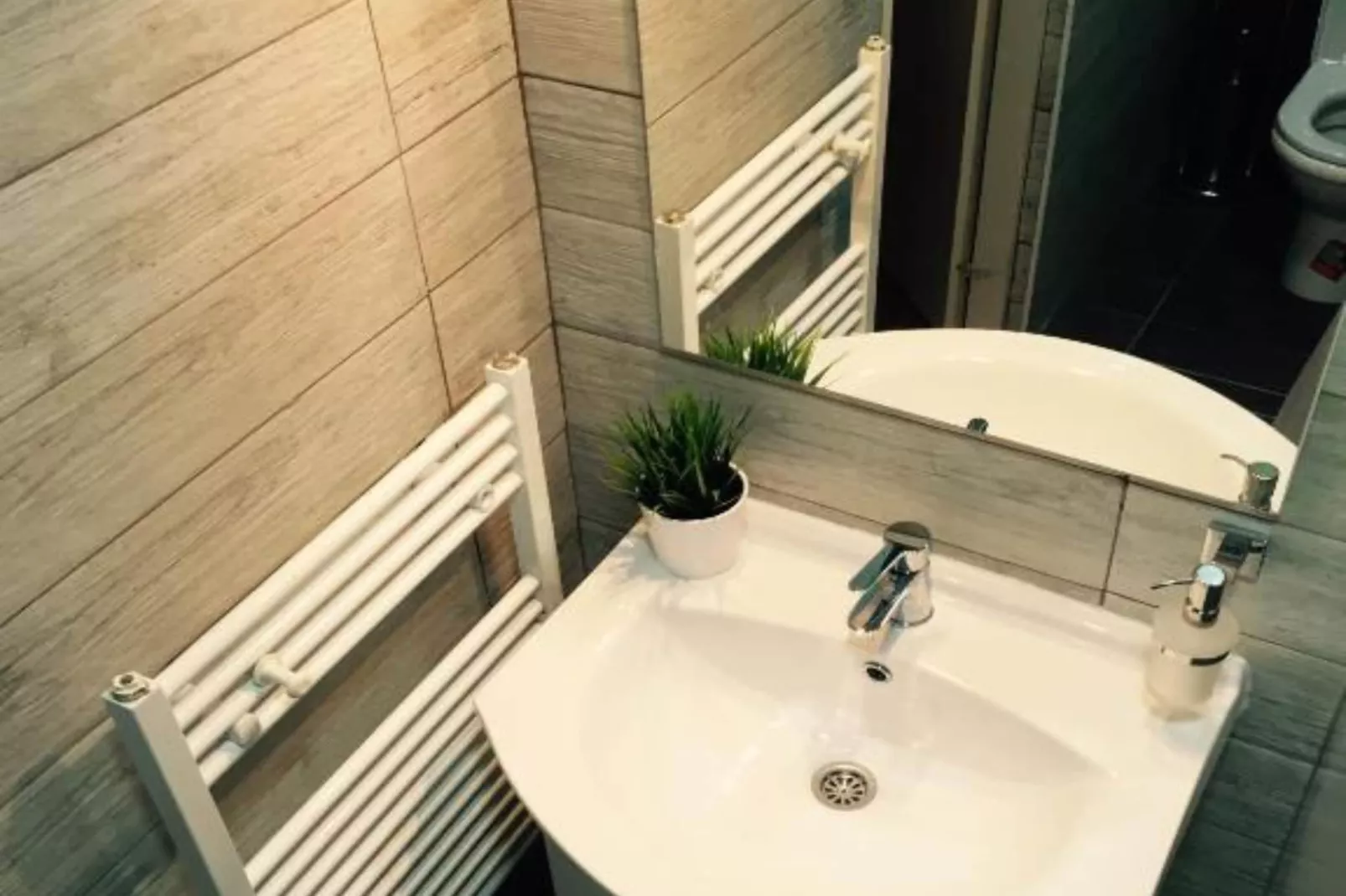 Villa Rubcic - Studio Apartment with Terrace and Poold View (4)-Badkamer