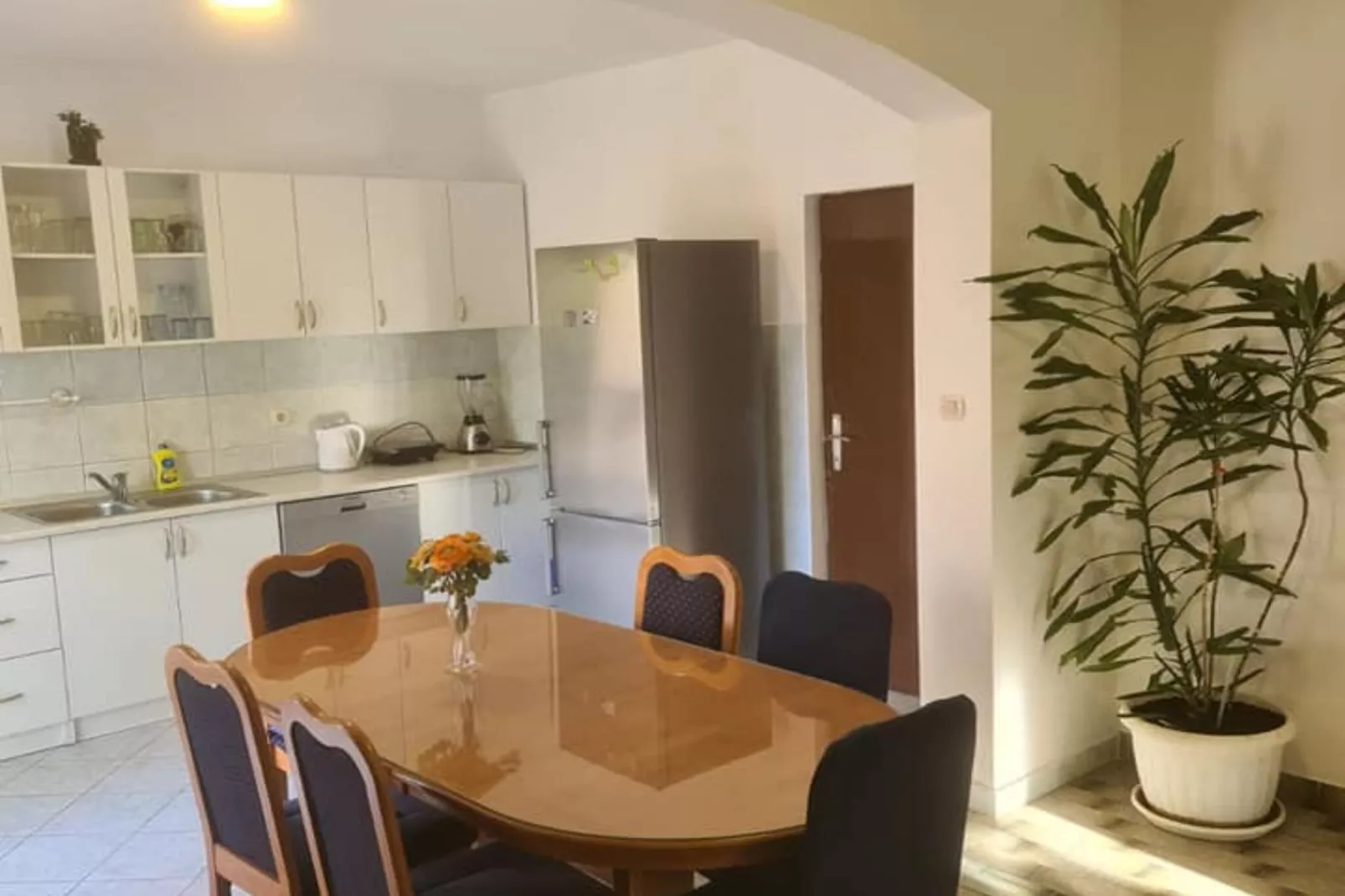 Apartments Rubbi - Three Bedroom Apartment with Terrace-Eetkamer