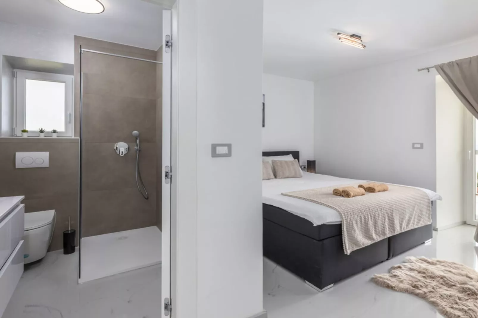 Apartments Bregha - Three Bedroom Apartment with Sea View-Slaapkamer