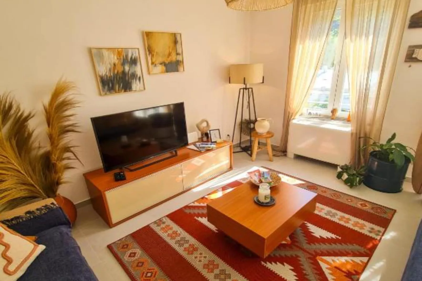 Apartment Torre Senj - Two Bedroom Apartment with Balcony and Mountain  View-Woonkamer