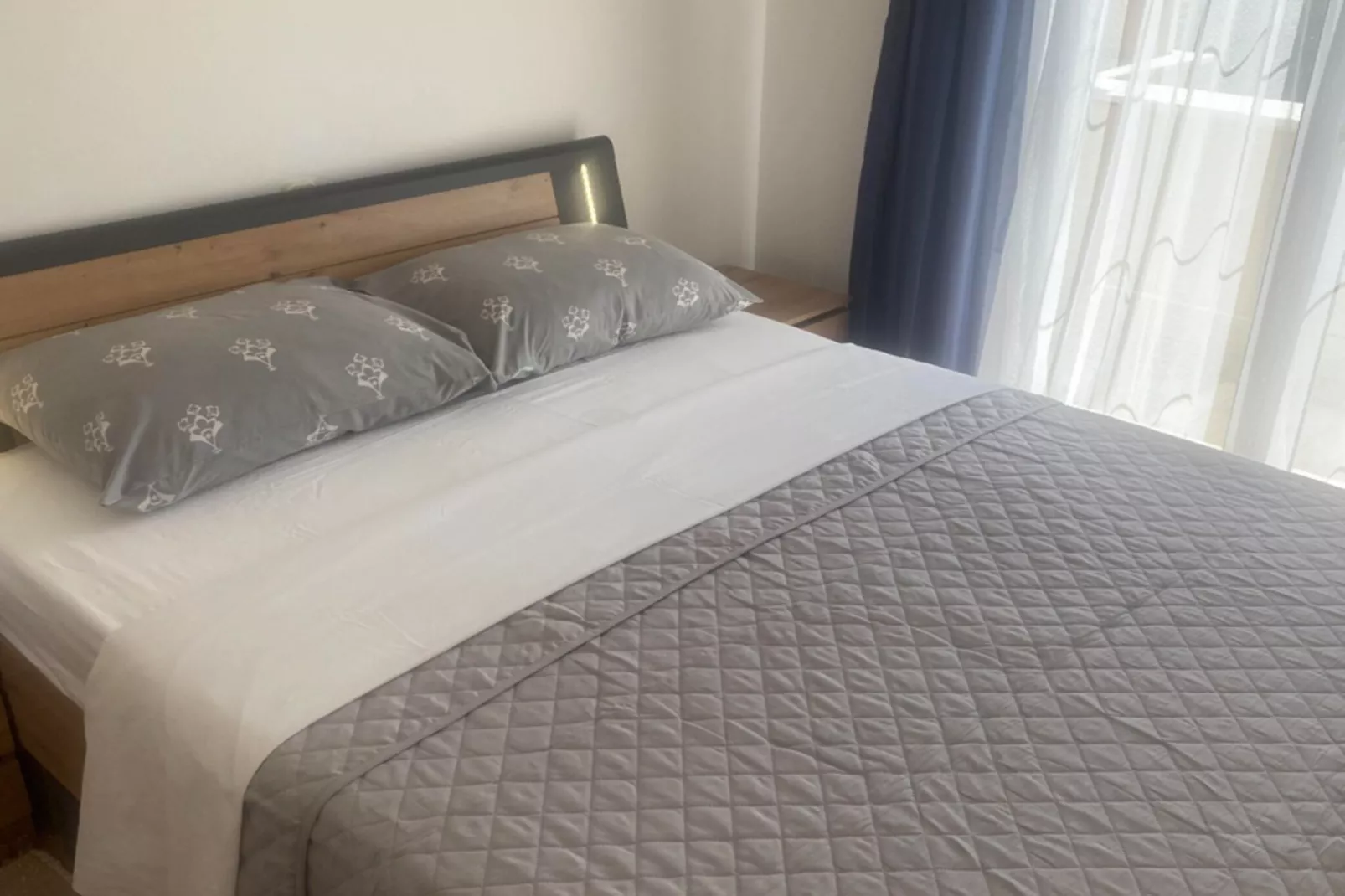Apartments Danijela & Vlado - One Bedroom Apartment with Balcony and  Garden View-Slaapkamer