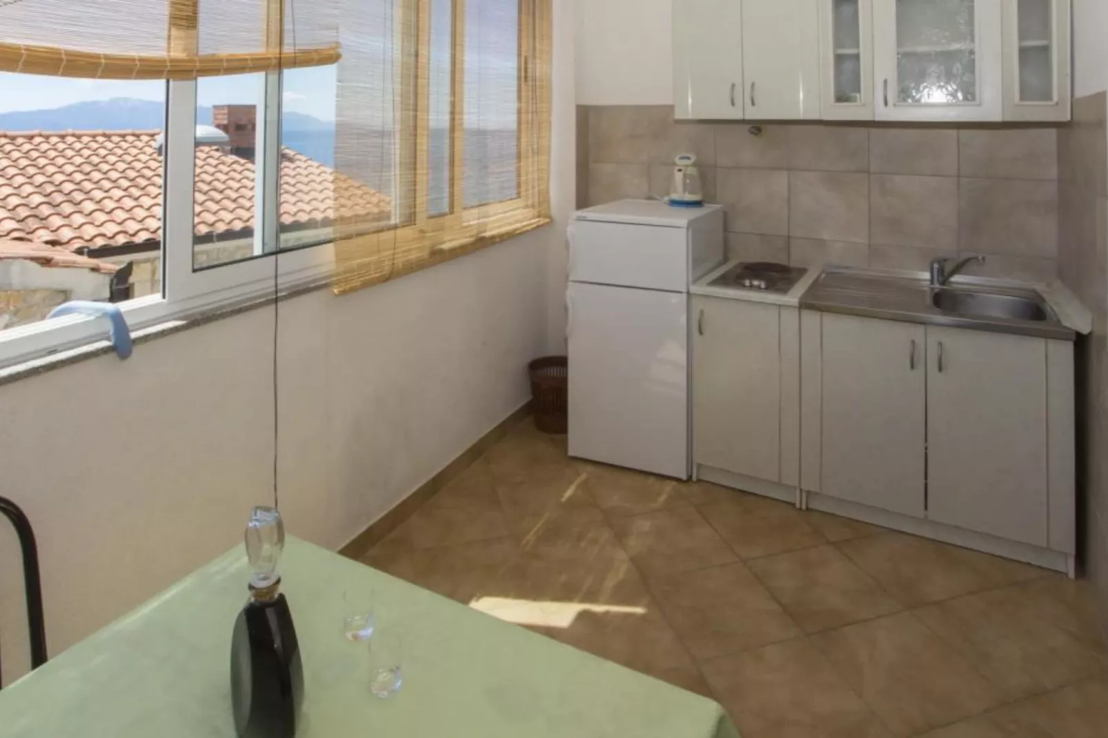 Double Room with Private Balcony (A2)-Keuken