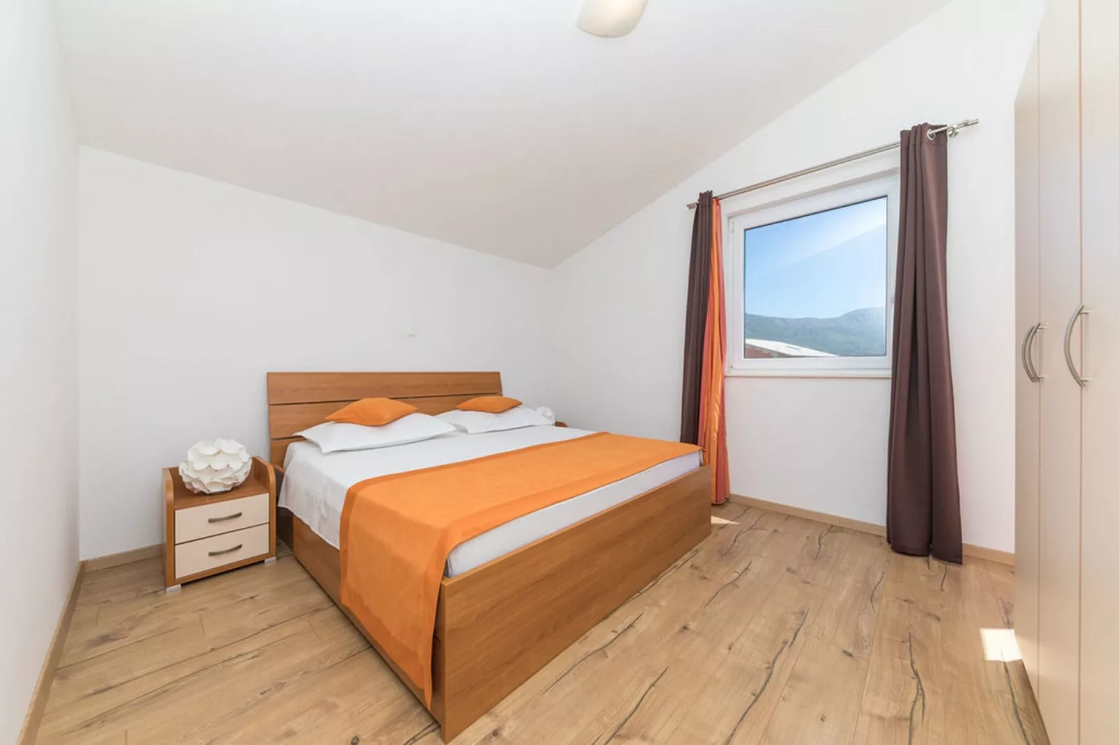 Two Bedroom Apartment with Balcony (Owner Blue)-Slaapkamer