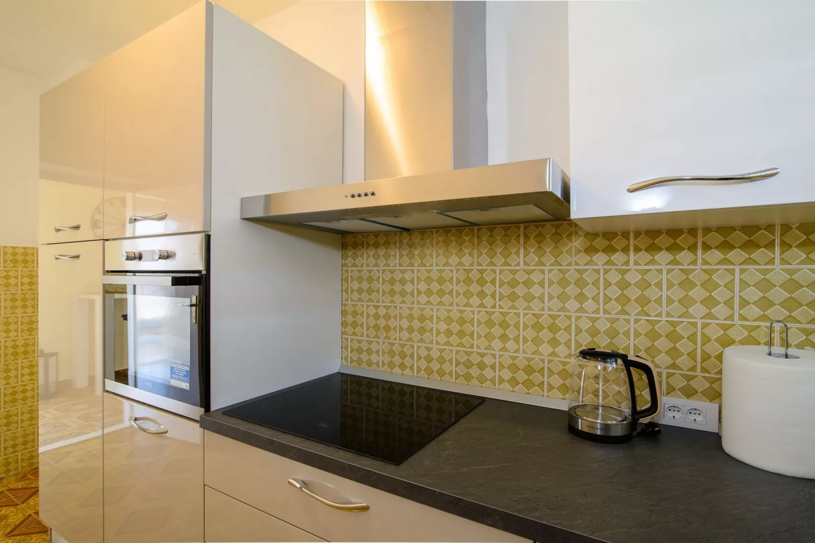 Modern Apartment Near Trogir Beach with Sea View Terrace and Lounge Area - Two Bedroom Apartment-Keuken