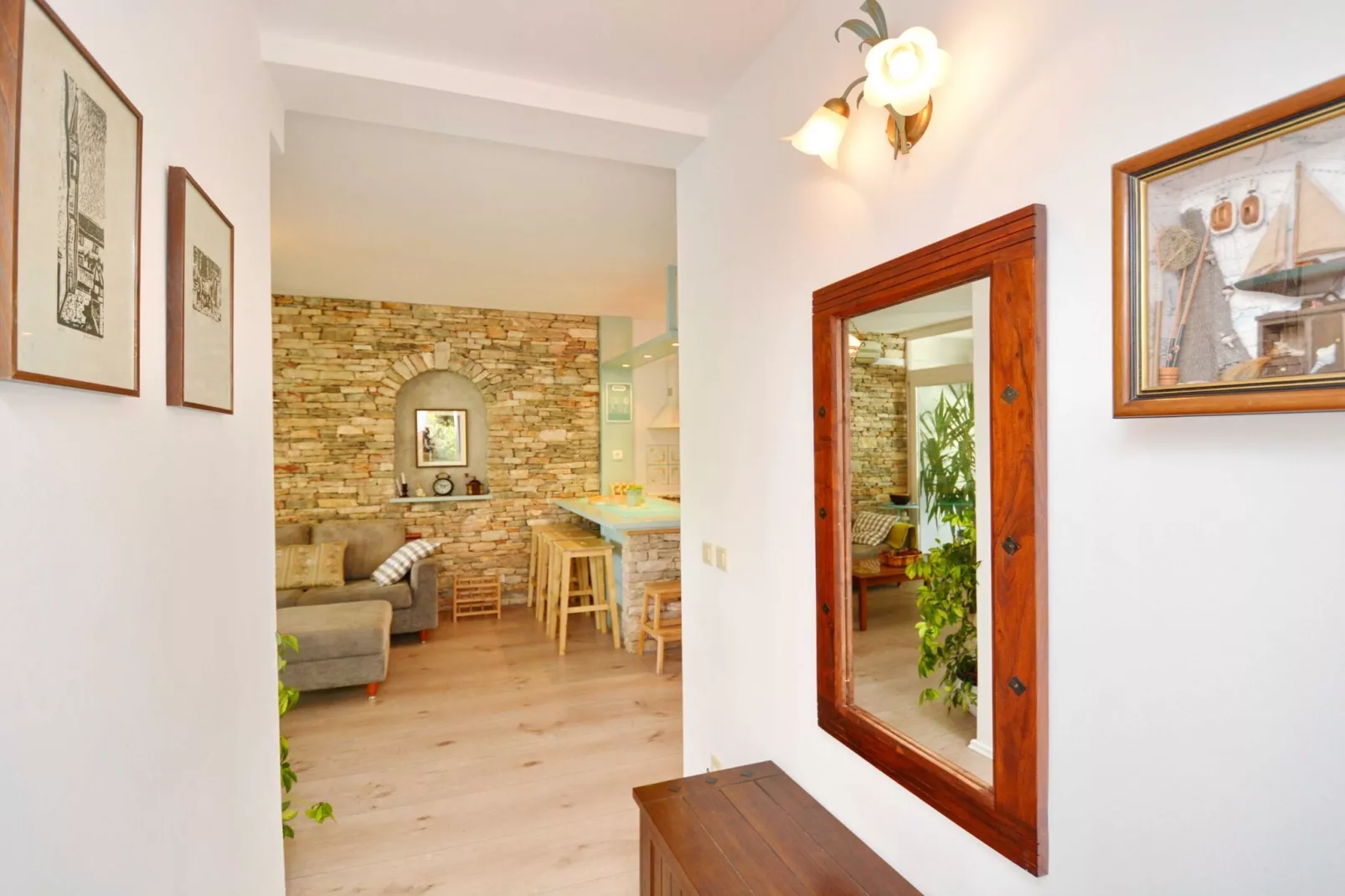 Blissful Bay Apartments Vrboska - Two Bedroom Apartment with Terrace (owner Kadulja)-Woonkamer