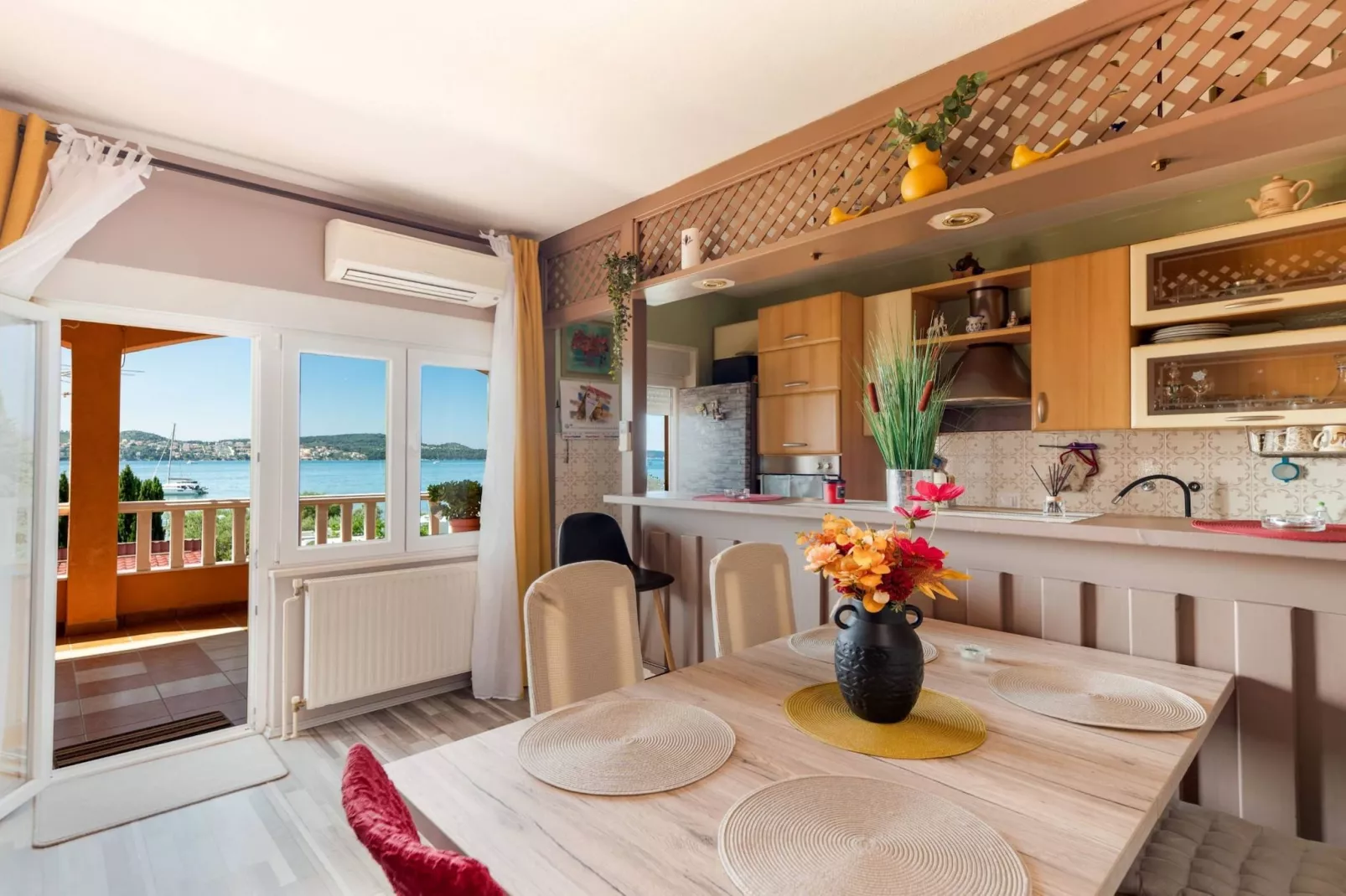 Luxury Seget Donji Apartments with Terrace and Sea View - Three Bedroom Apartment with Terrace and Sea View-Keuken