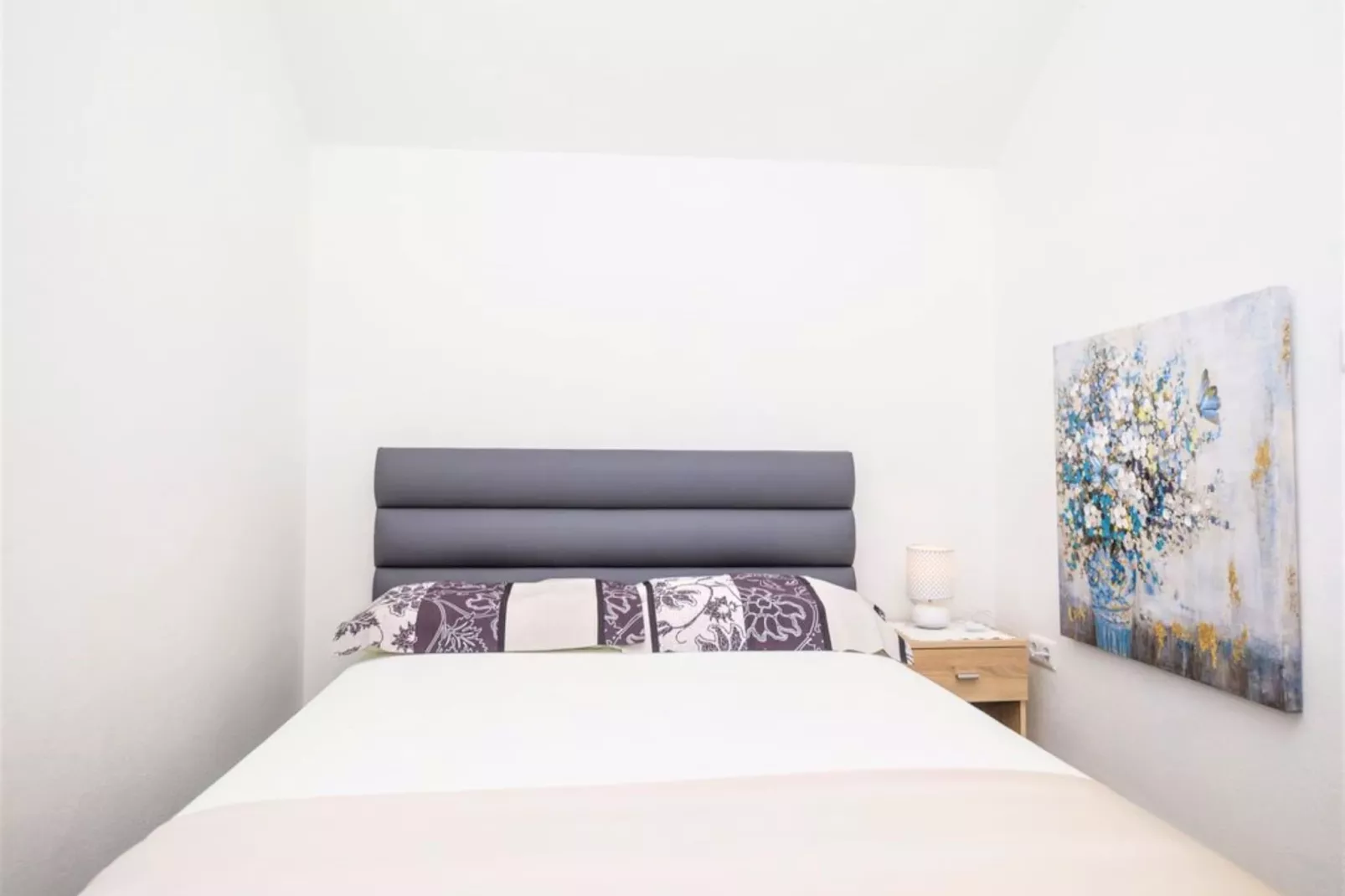 Trogir Comfortable Apartment with Terrace - Two Bedroom Apartment with Terrace