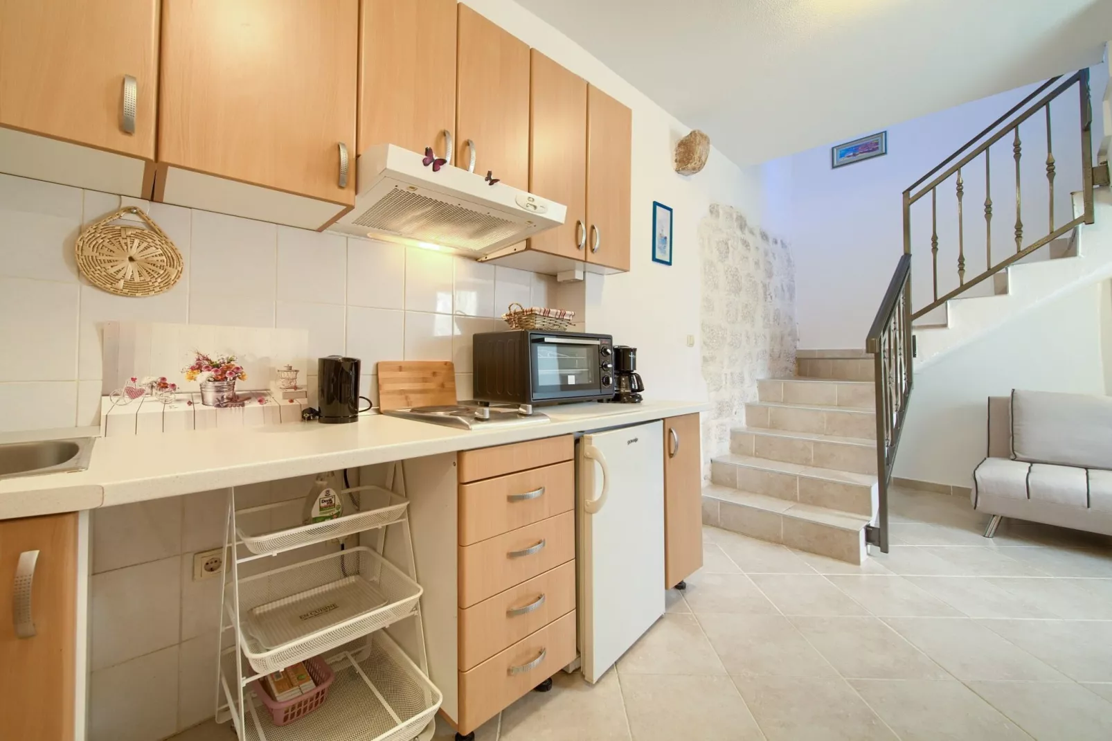 Chic and Charming Krk Downtown Apartments - Standard Studio Apartment (owner Bishop)-Keuken