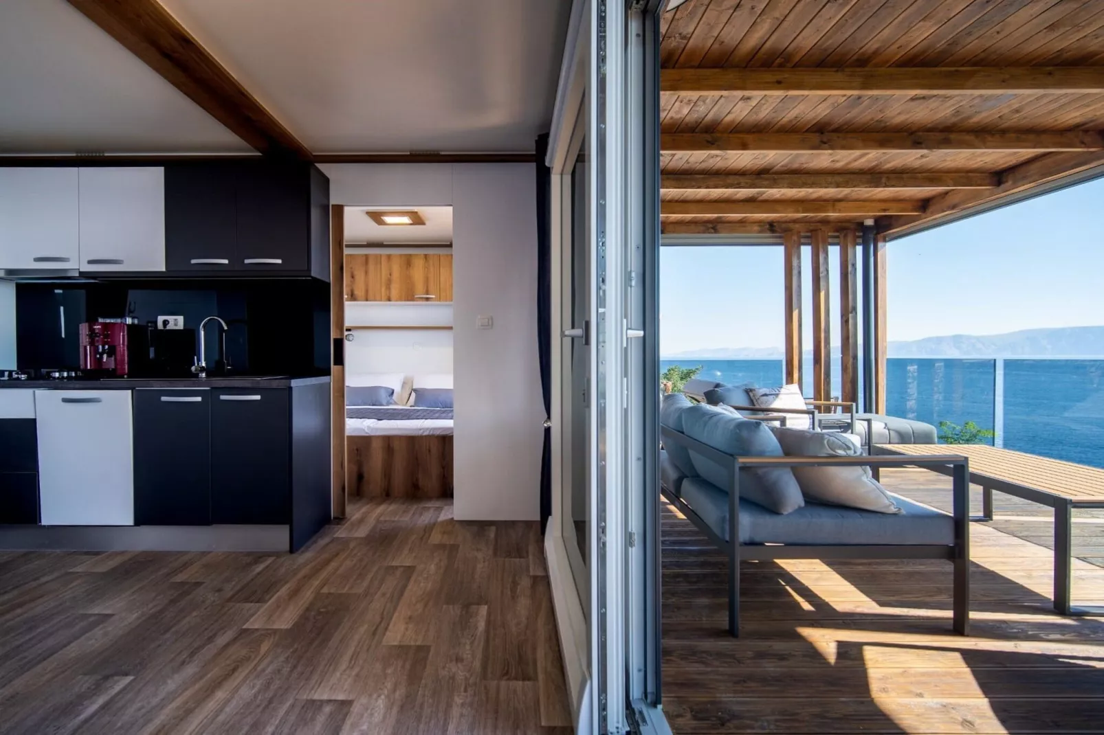 Seaside Deluxe Escape at Klenovica Camping - Two Bedroom Holiday Home with Terrace (owner 418)-Keuken