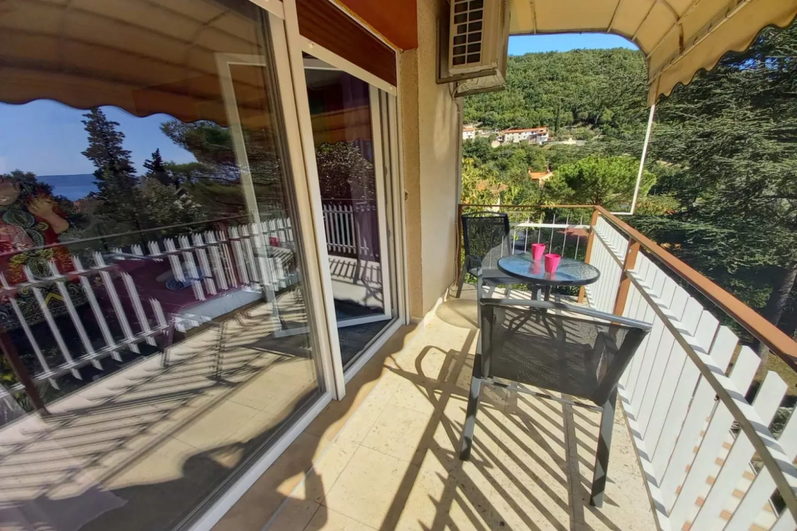 Lovely Apartments Near the Sea - Standard Studio Apartment with Balcony-Terrasbalkon