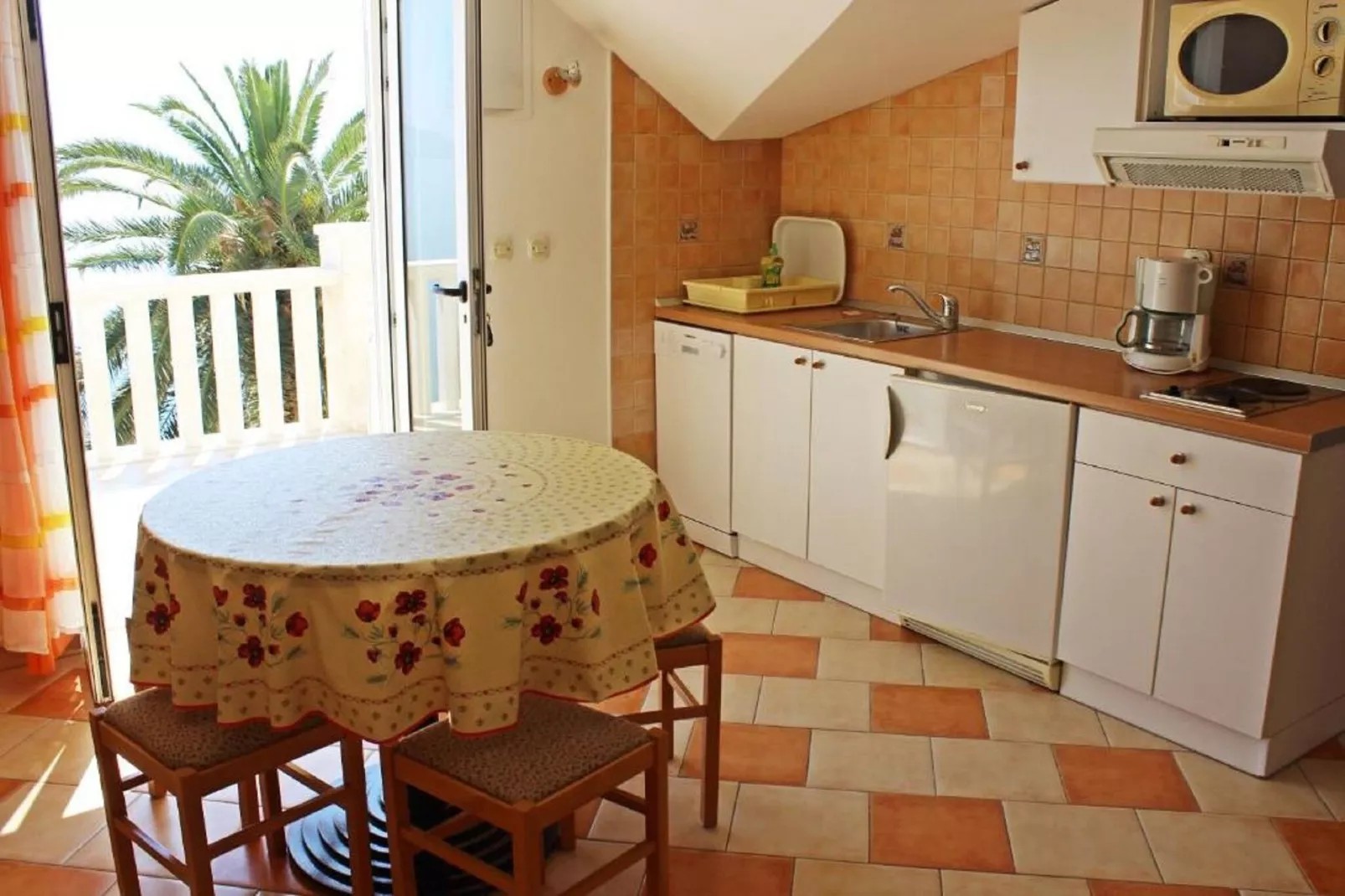 Apartments Pansion Franka 3* - One Bedroom Apartment with Sea View and Terrace - APT 11-Keuken