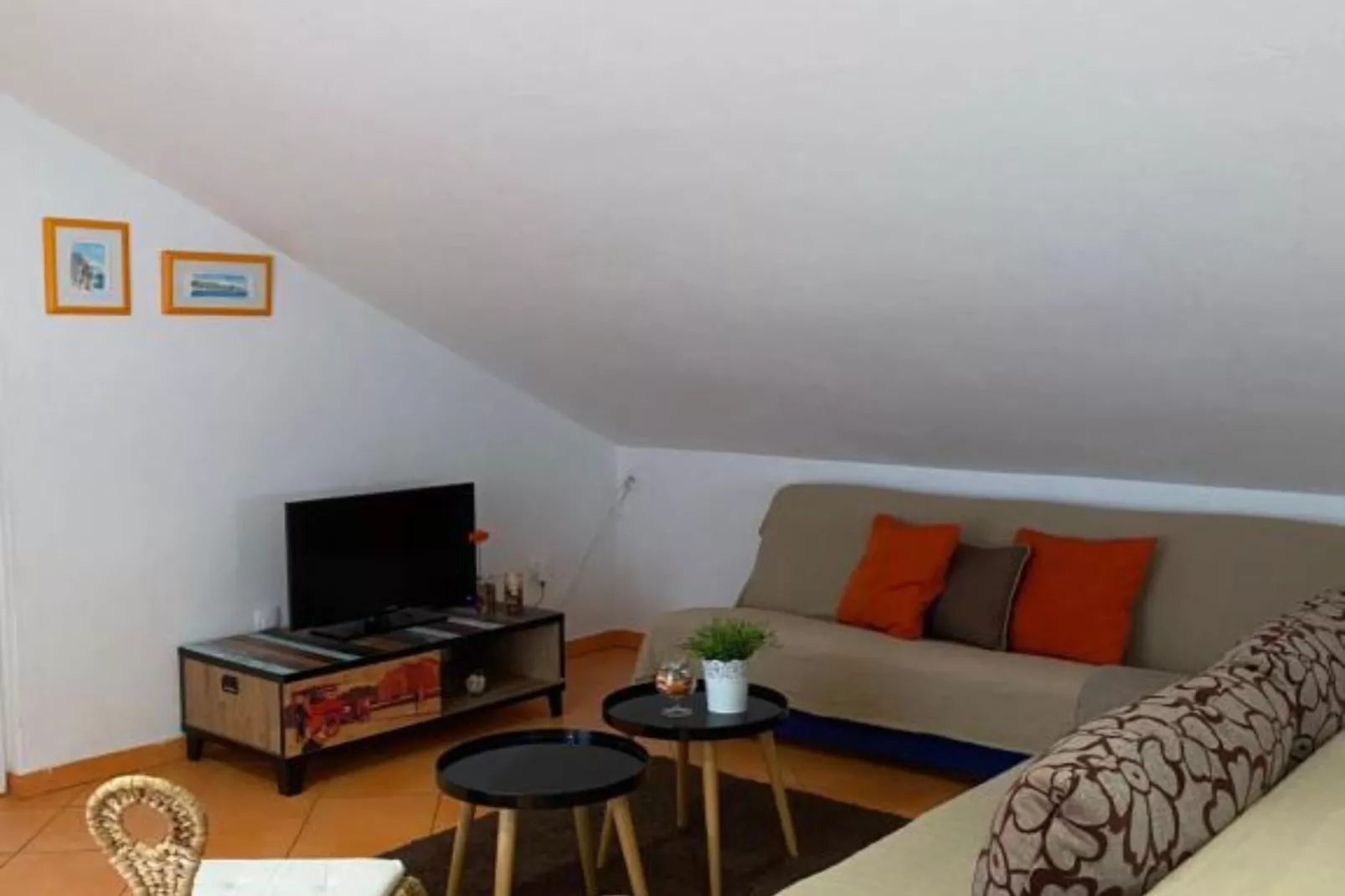 Apartments Lara Rab - Two Bedroom Apartment with Loggia-Woonkamer