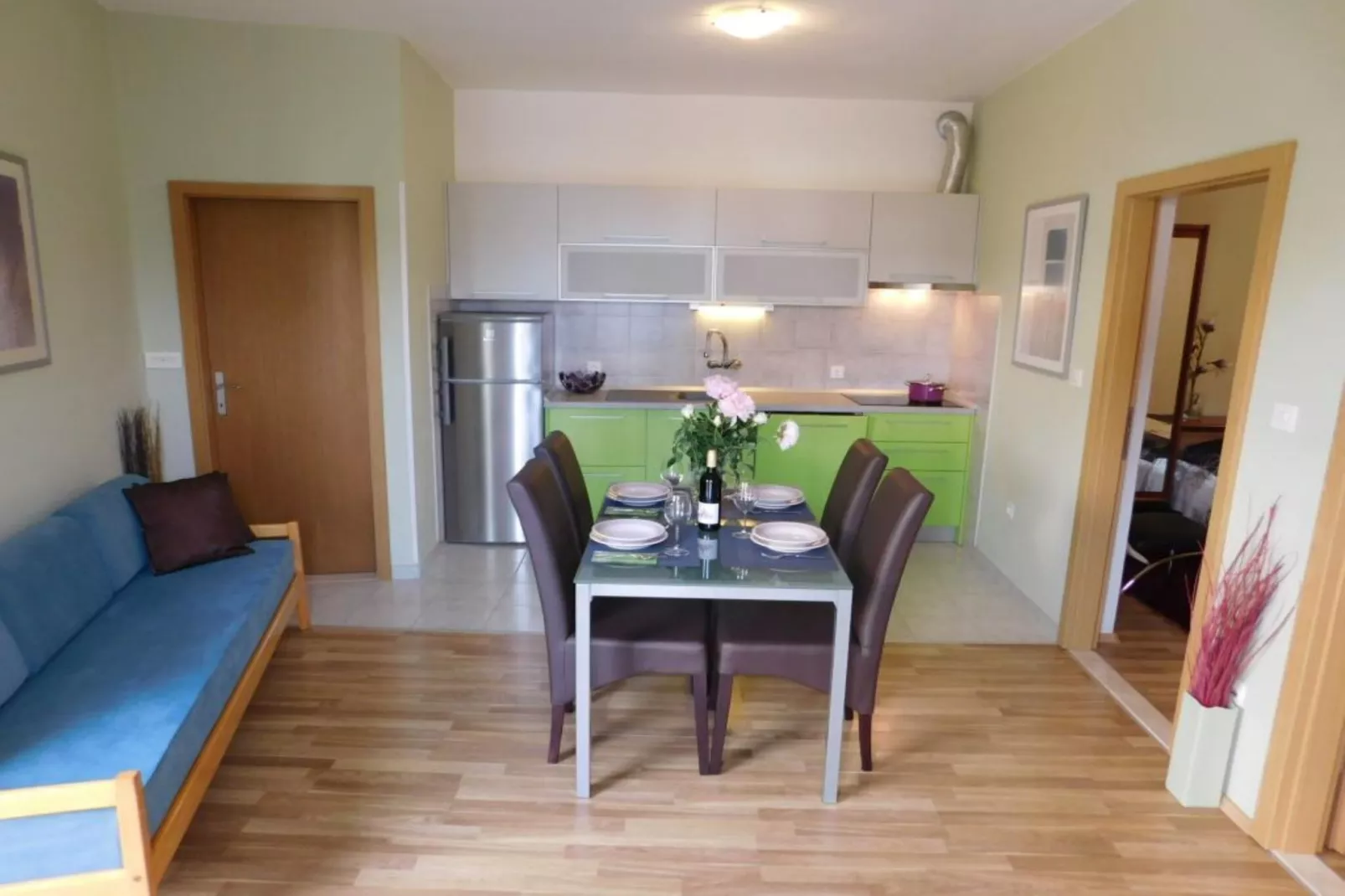 Apartments Roščić - Two Bedroom Apartment with Balcony-Woonkamer