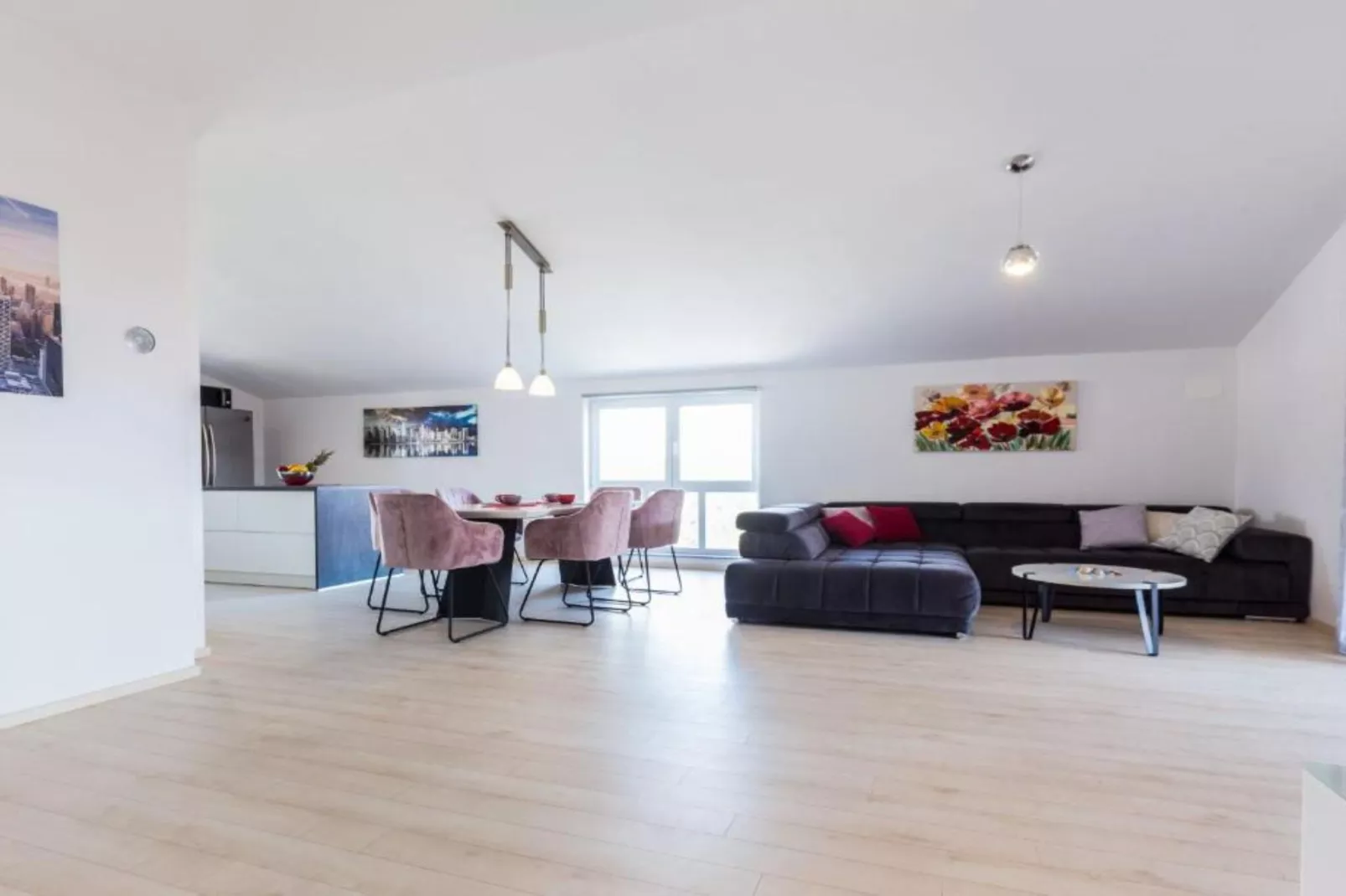 Cozy Three Bedroom Apartment With Terrace in Zadar - Three Bedroom Apartment-Woonkamer