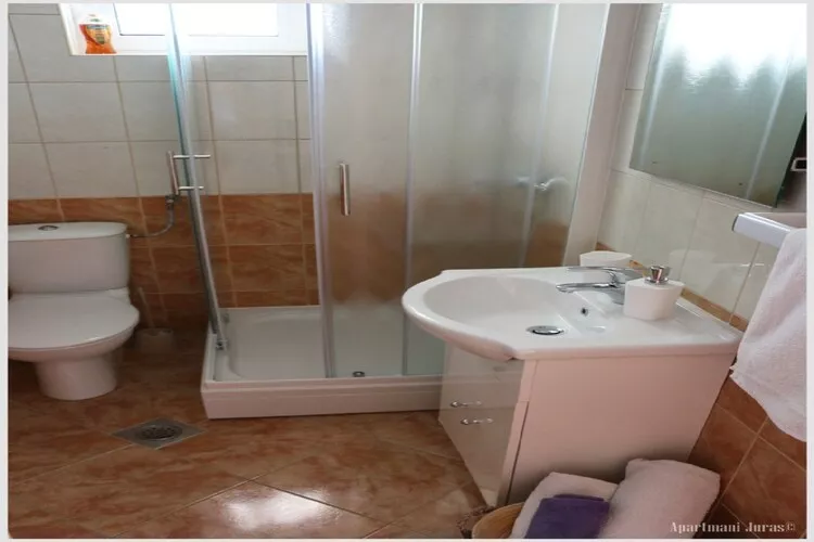 Apartments Juras - Studio Apartment with Sea View (Mia)-Badkamer