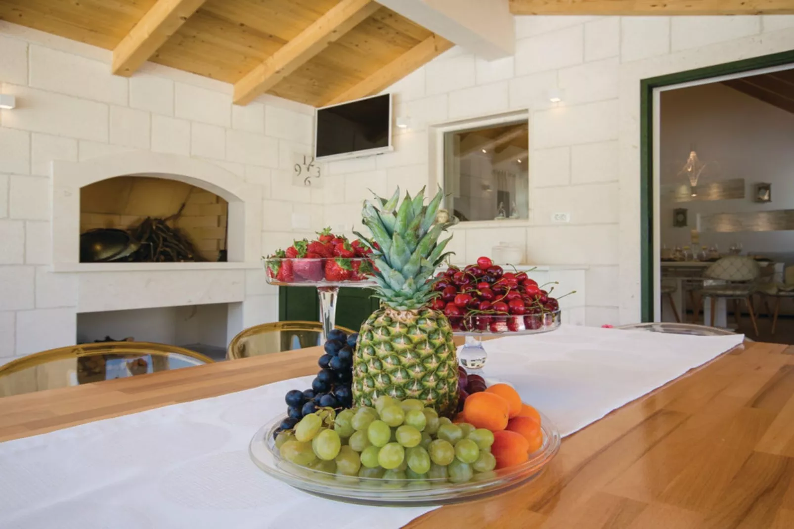 Luxury Villa MaLo - Holiday Home-Eetkamer