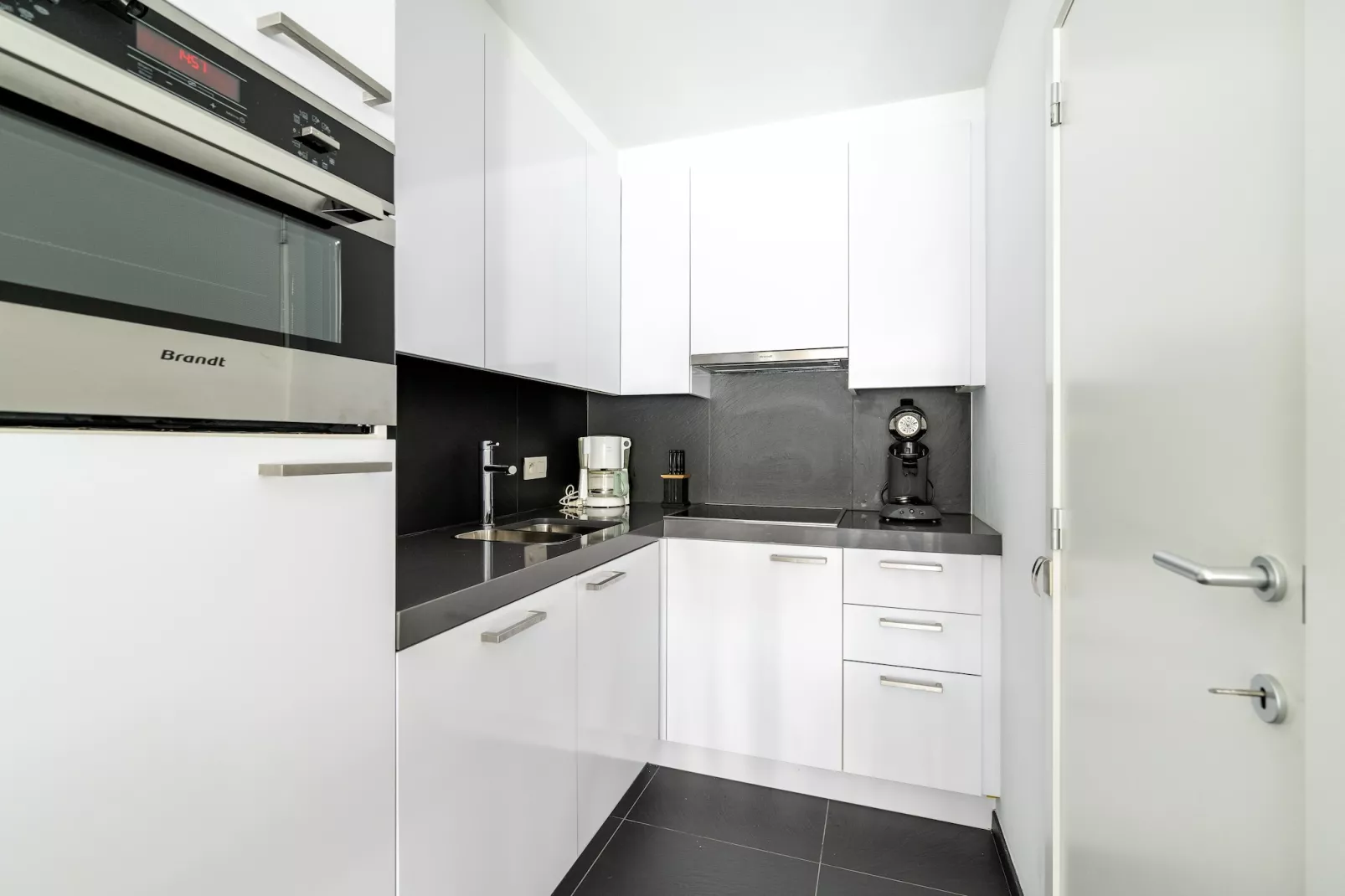 SEAGARDEN VILLAGE 003 0001-Keuken