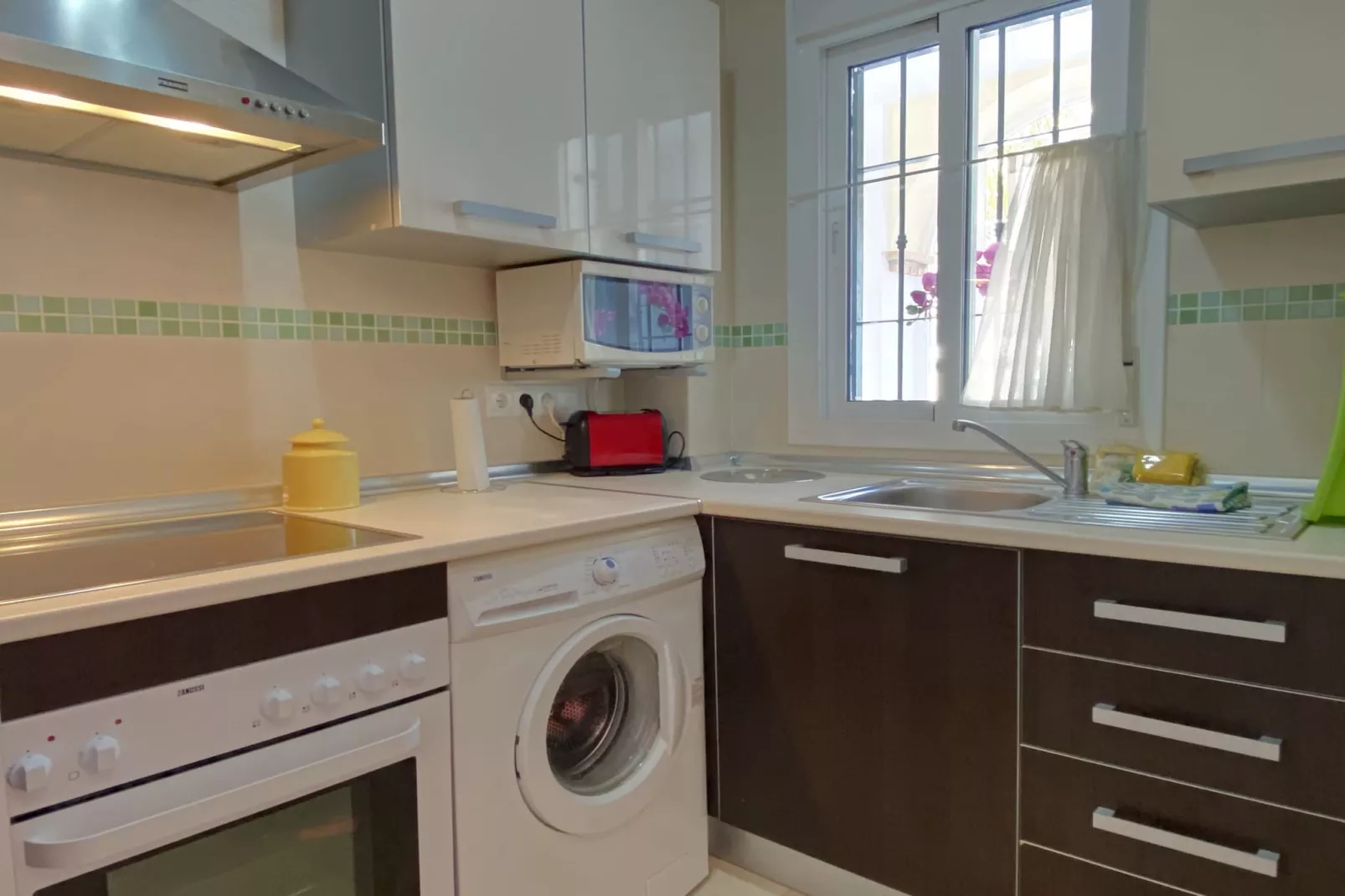 Chimenea Pinar 2 Apartment by Casasol-Keuken