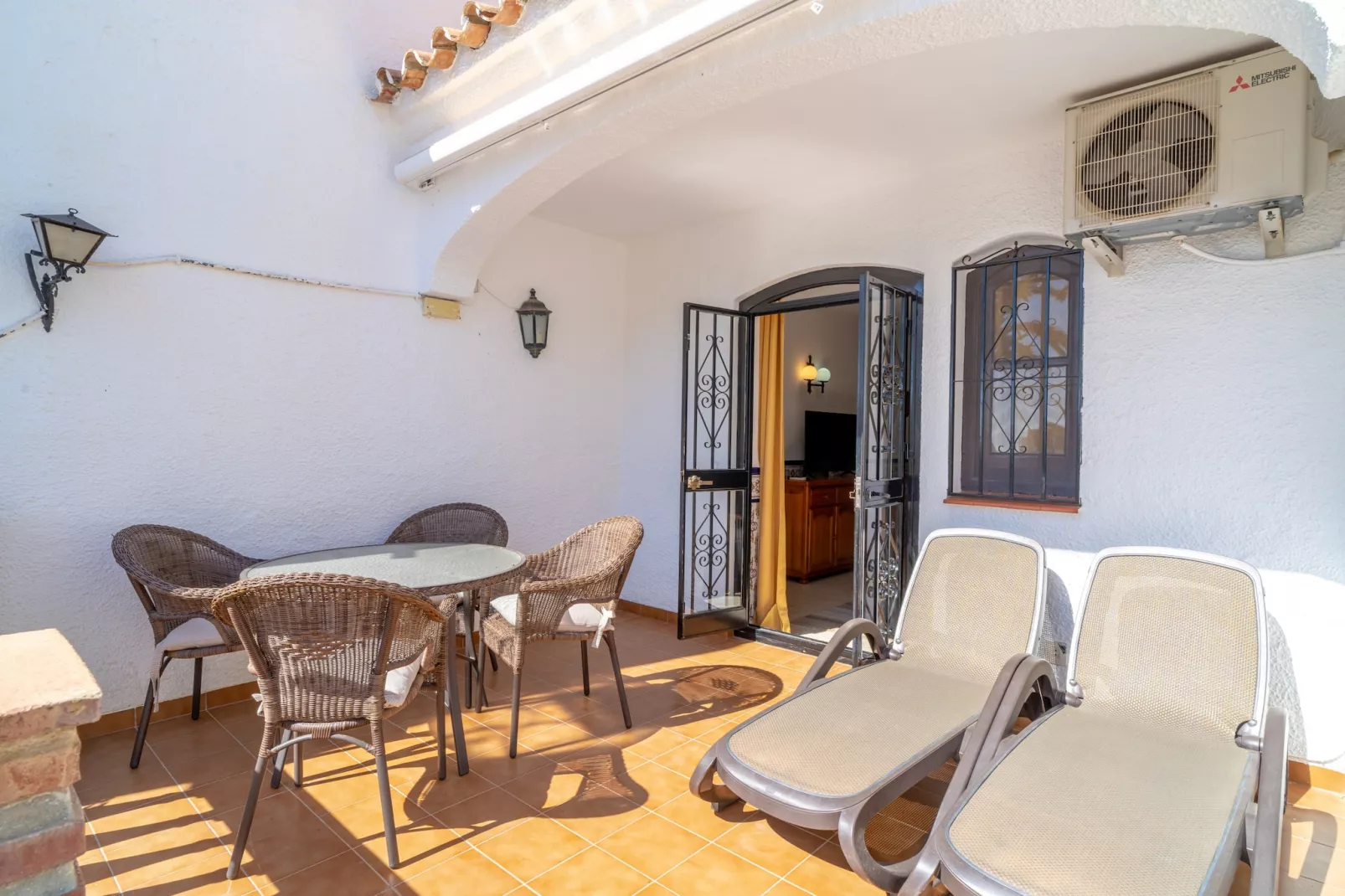 Hibiscos 36 San Juan de Capistrano by Casasol-Terras