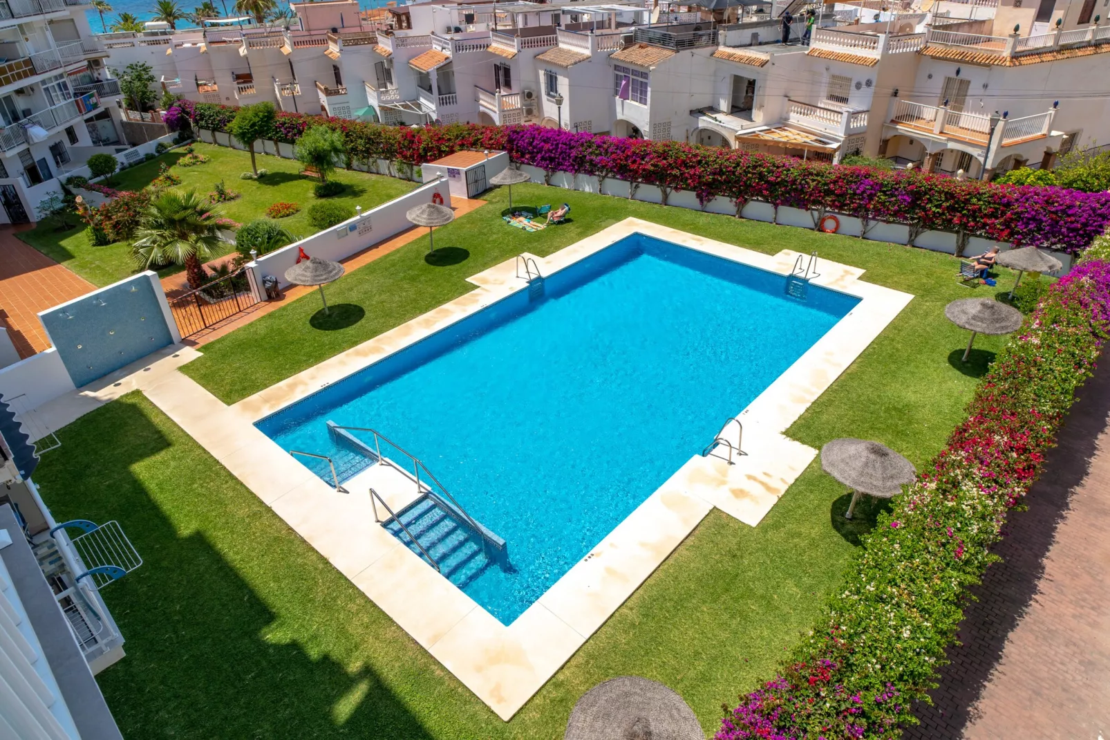 Gaviota 3º3 Central Living by Casasol-Zwembad