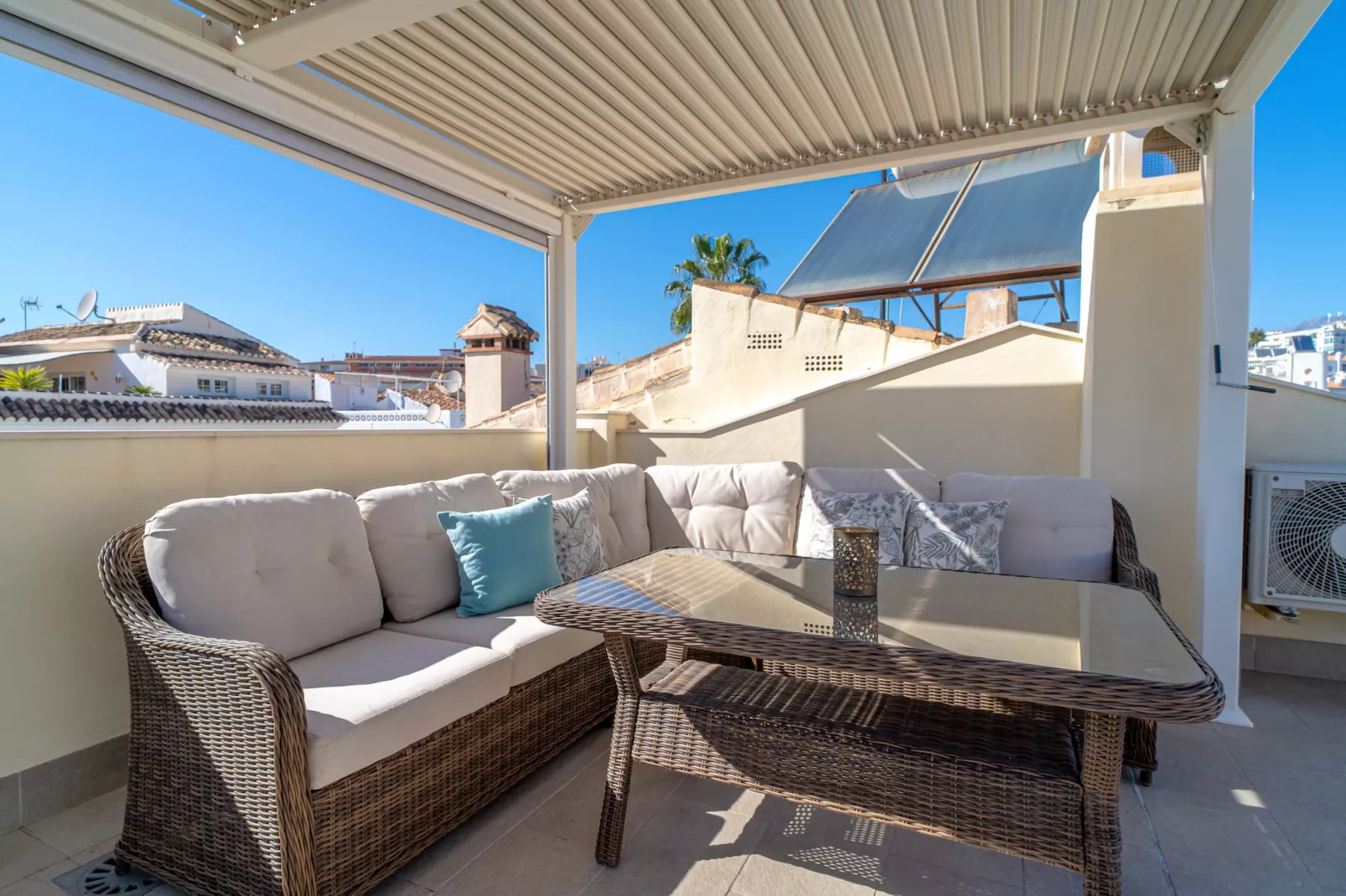 Villa Andalucía Esplendor by Casasol-Terras