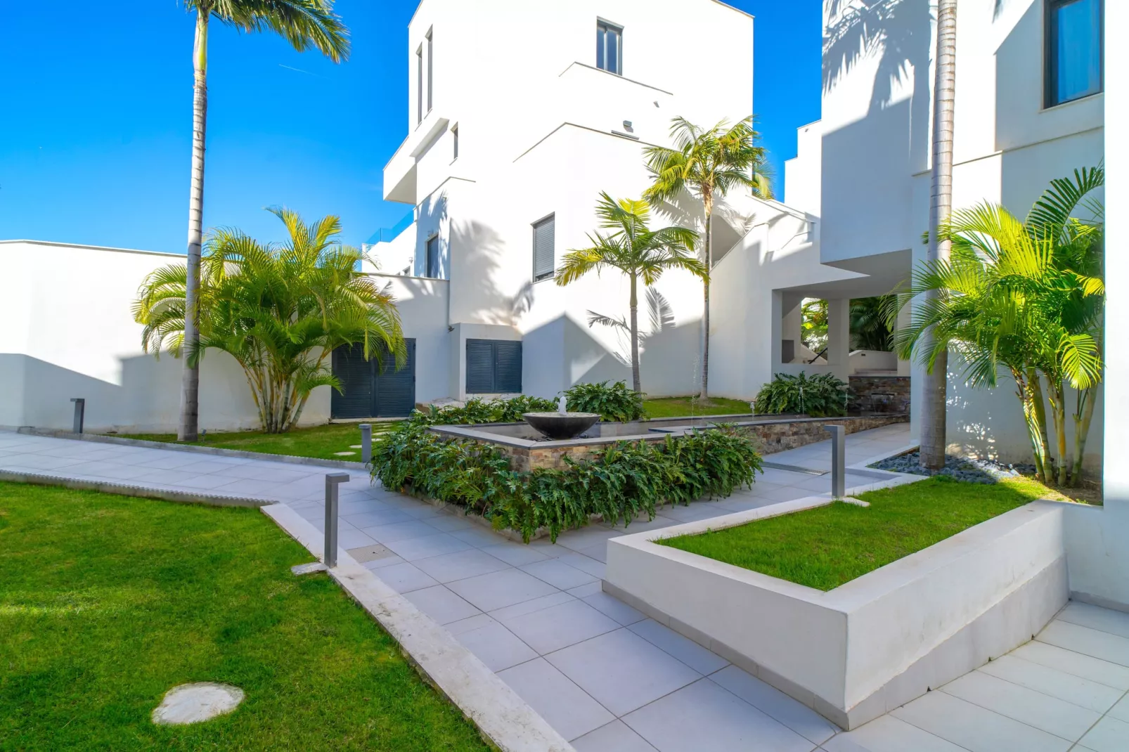 Royal Palm Luxe by Casasol-Buitenkant zomer