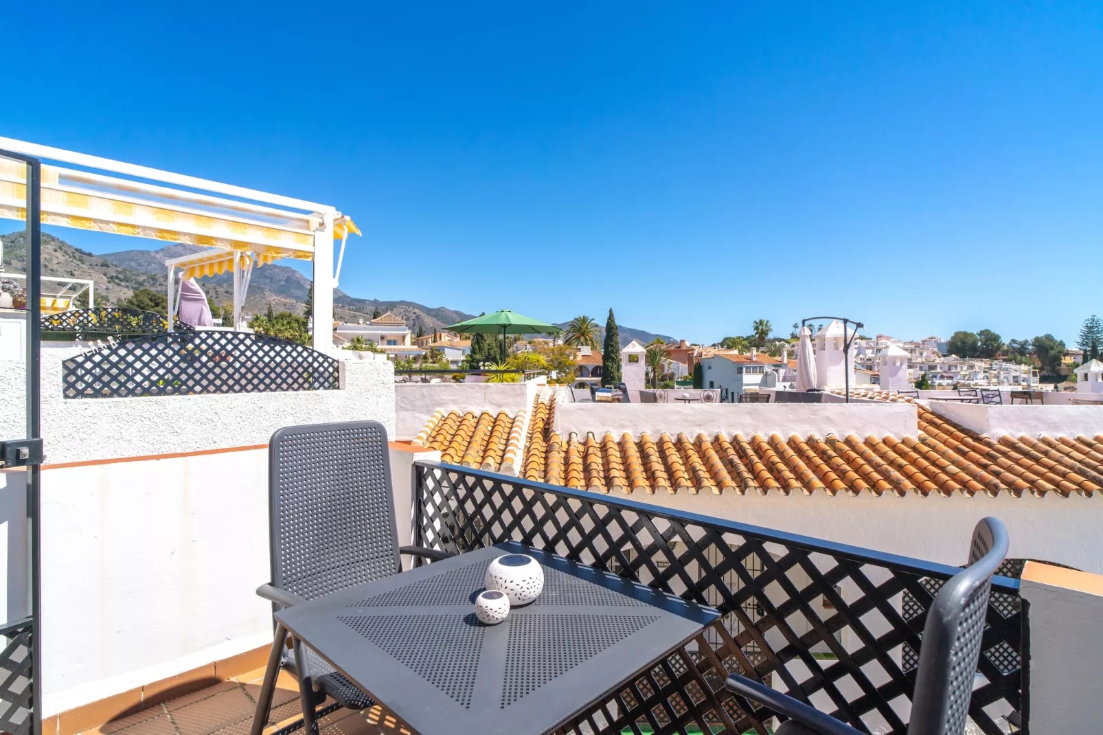 Verano Azul Seasun 90B by Casasol-Terrasbalkon