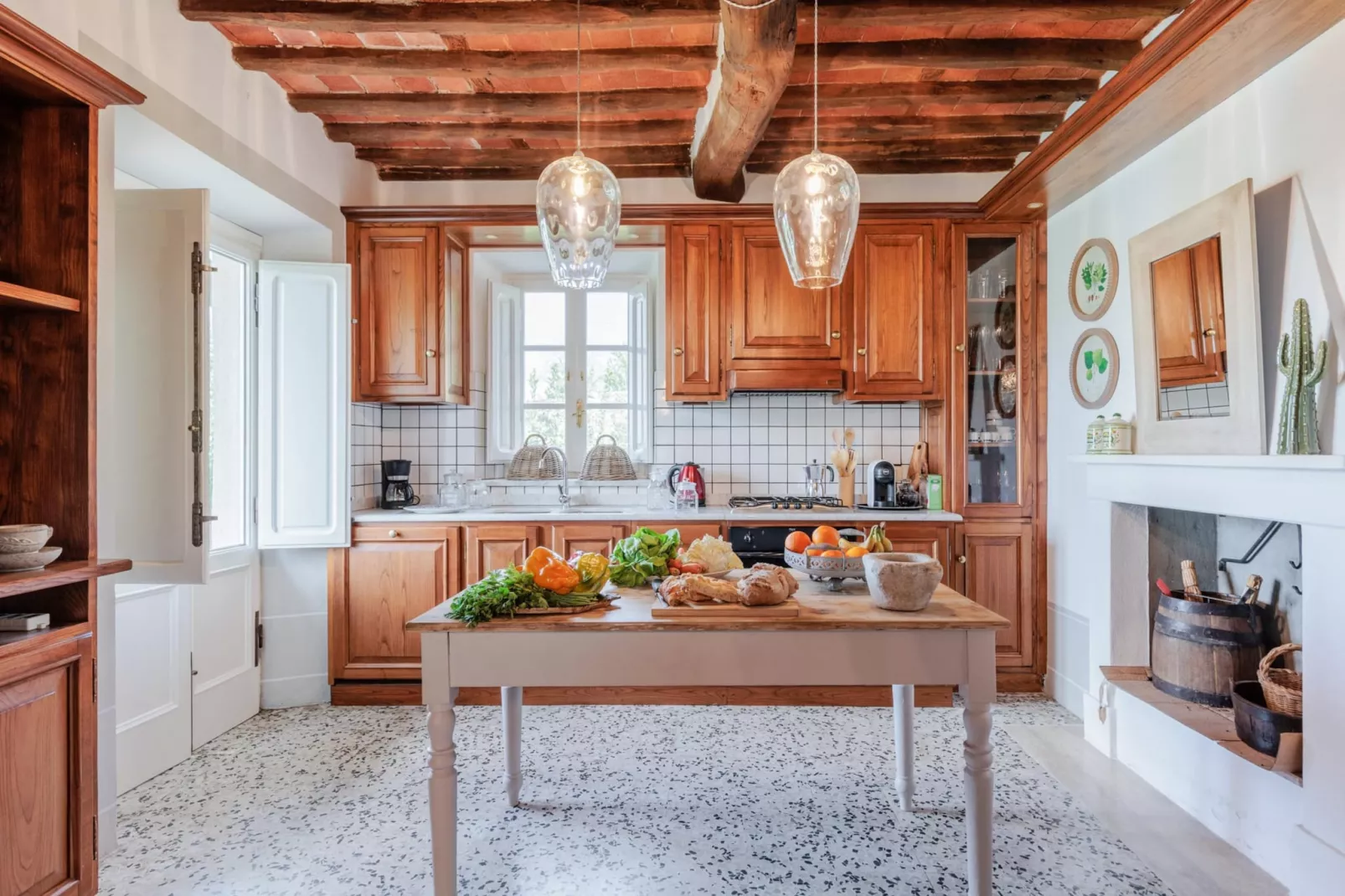 Villa Aperitivo In Pieve di Compito-Niet-getagd