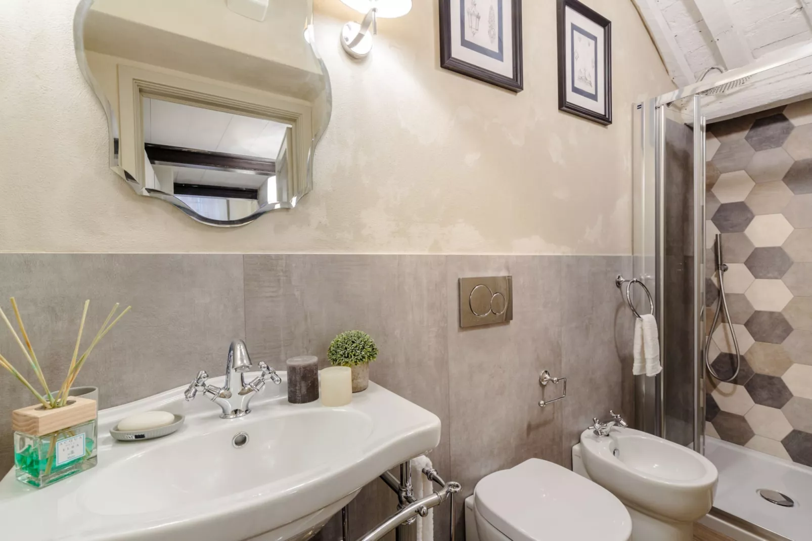 Paolo Guinigi Apartment Suite-Niet-getagd