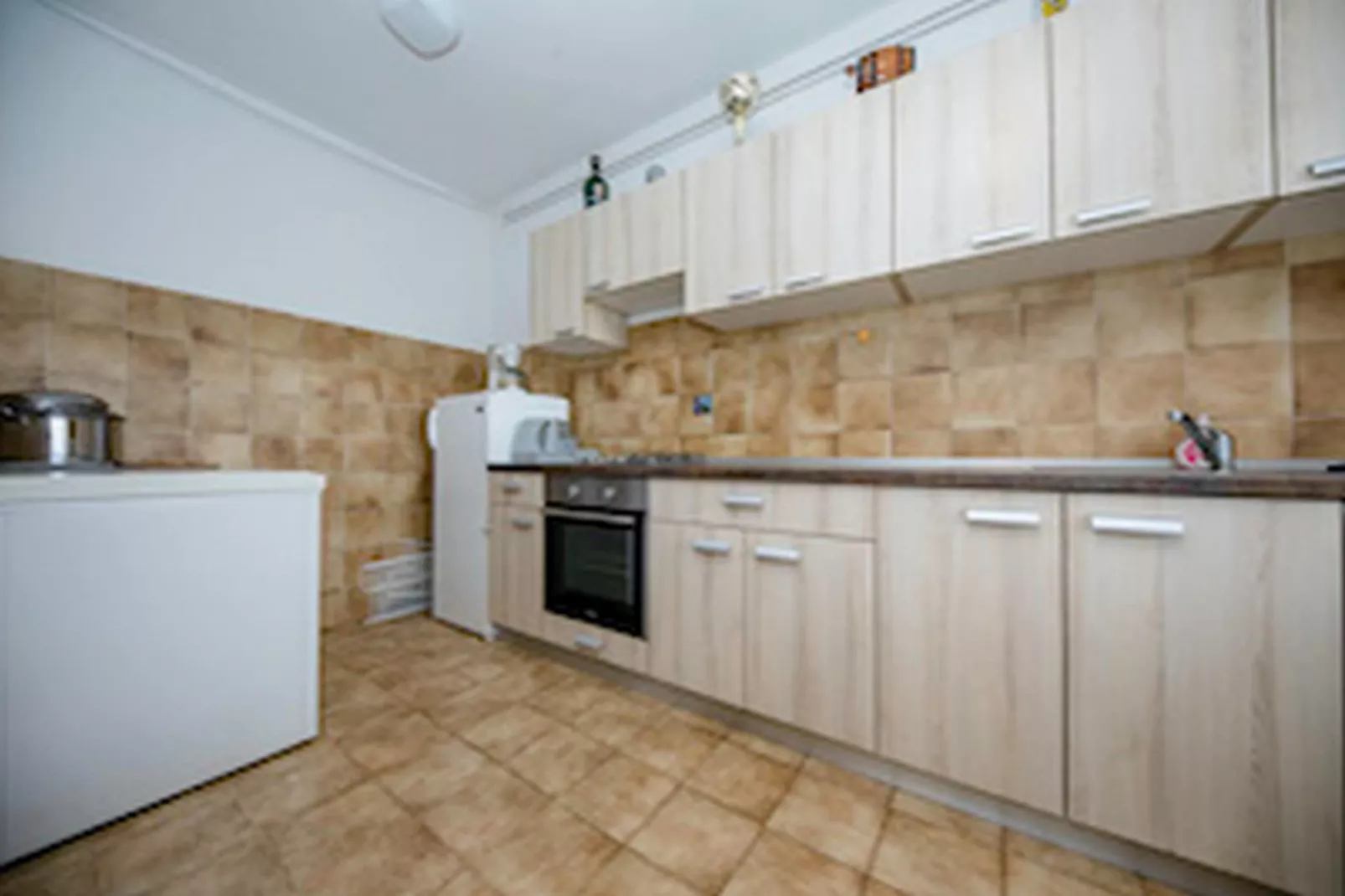 Apartments & Rooms Green Bay - Double Room with Balcony and Sea View (Room 2)-Keuken