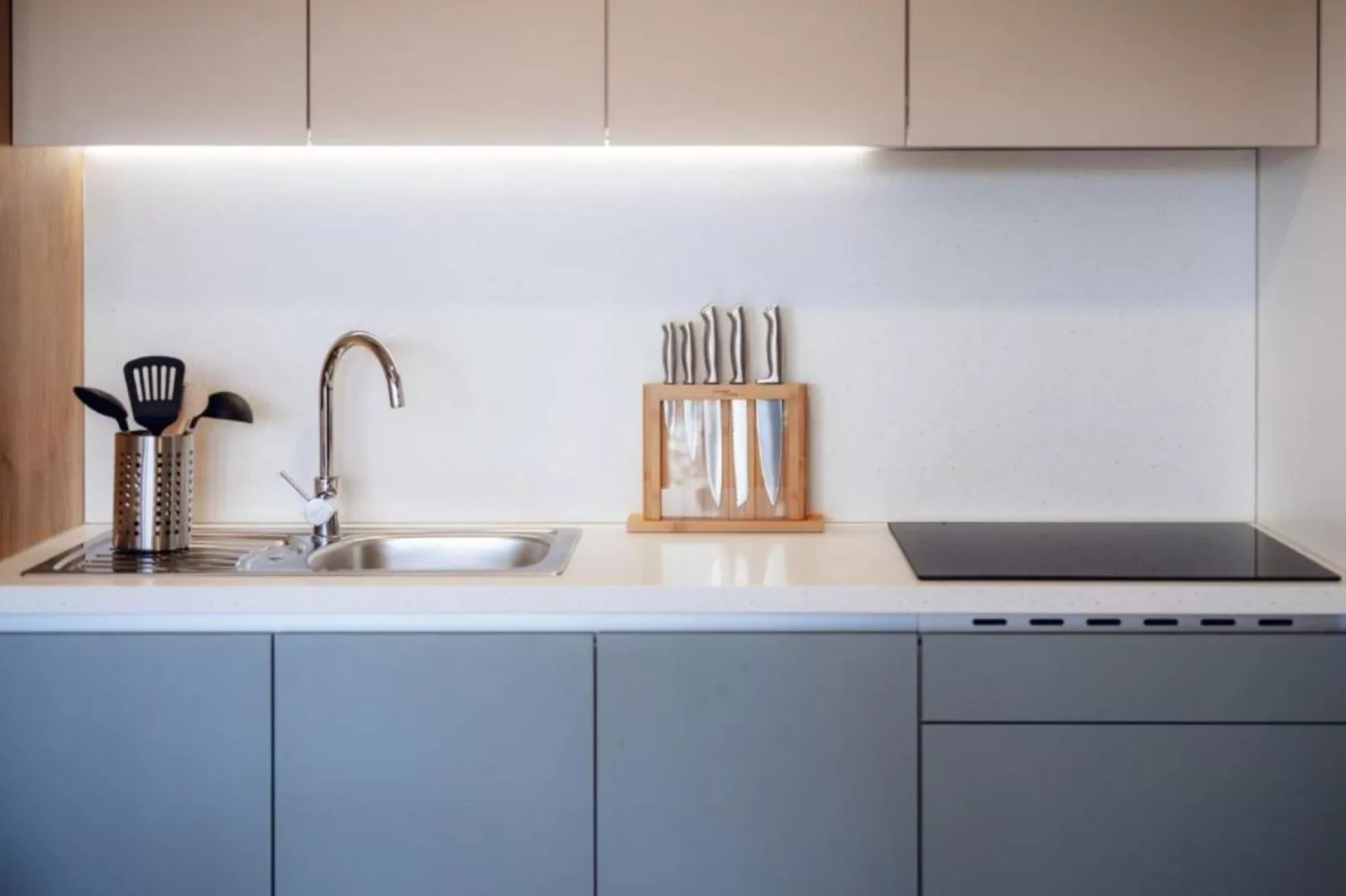 Tasha Premium Mobile Home - Two Bedroom Mobile Home with Terrace and Hot Tub-Keuken