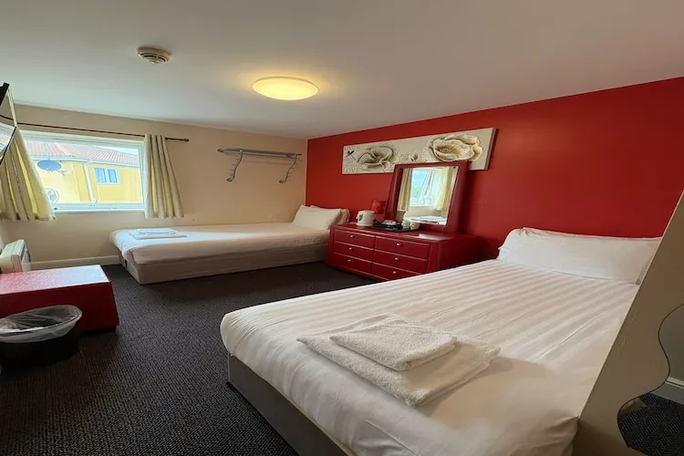 GO2 Gloucester Hotel by OYO  Double Room-Slaapkamer