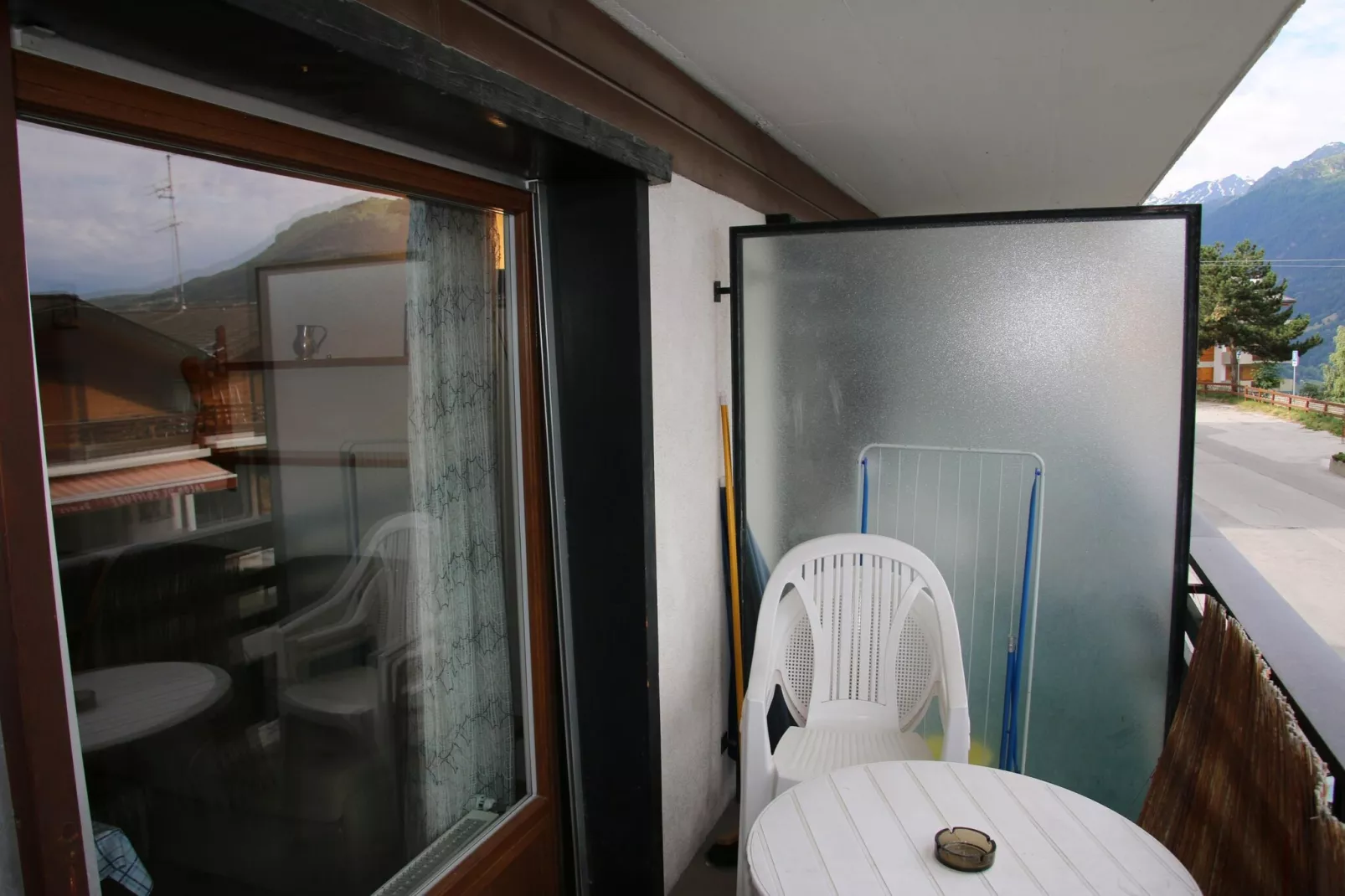 Combyre C 012 - COMFORTABLE studio 4 pers-Terrasbalkon