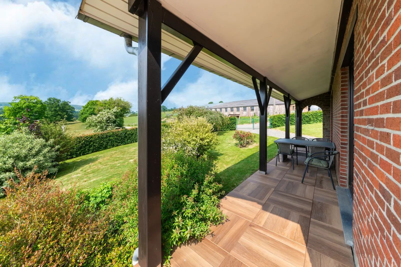 Gite Hierlot-Terrasbalkon