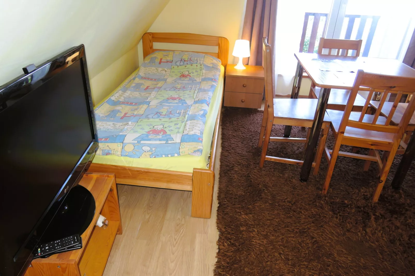 Studio 4 osobowe nr 3 na pierwszym piętrze-Woonkamer
