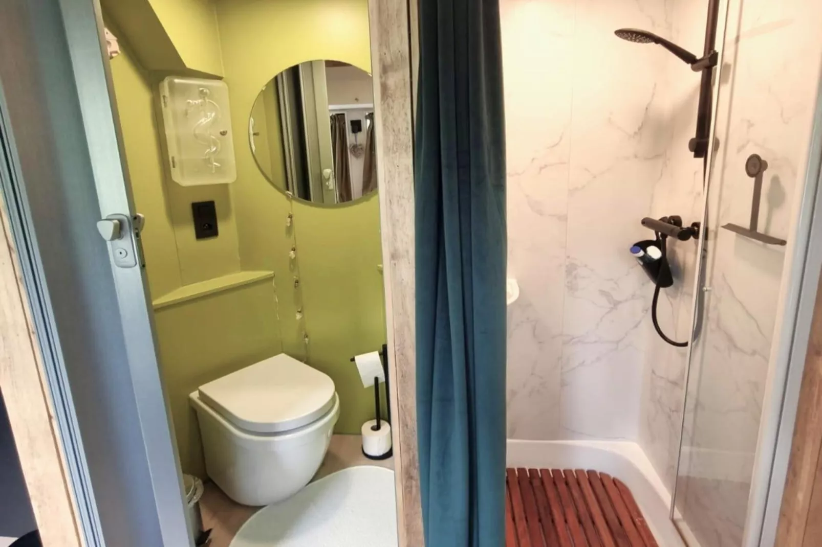 REEBUS-Badkamer