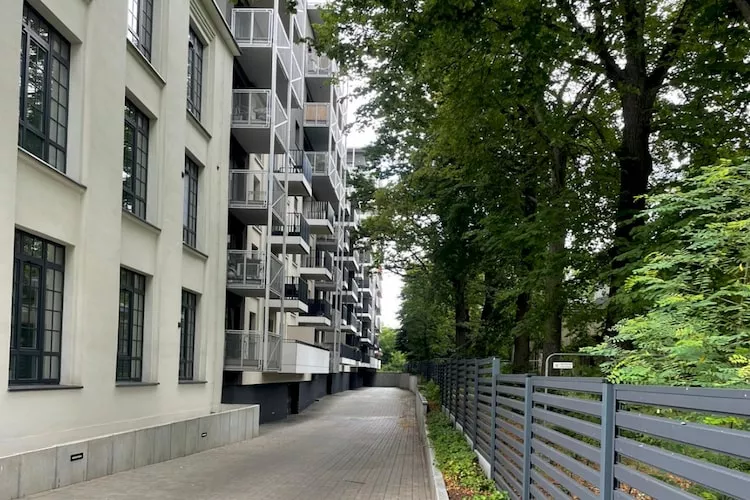 Komfortowy apartament Loft w Łodzi-Buitenkant zomer