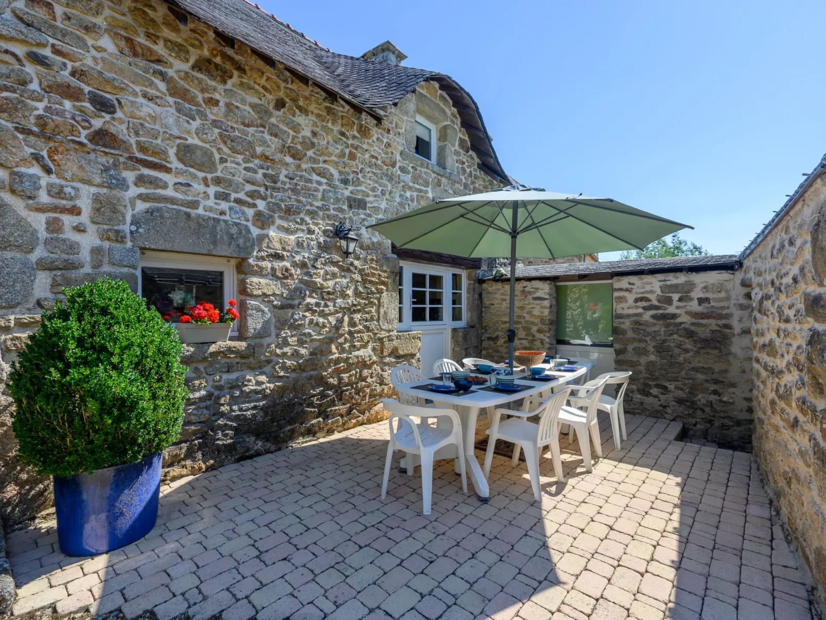 Maison Cromlech-Buiten