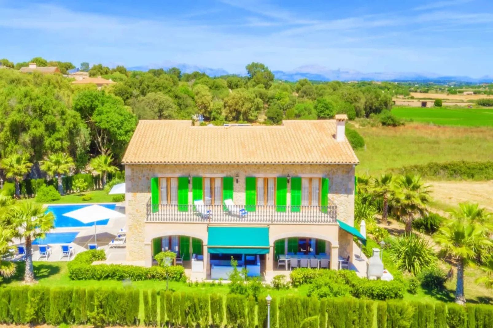 Villa Palmeral in Pe-Buitenkant zomer