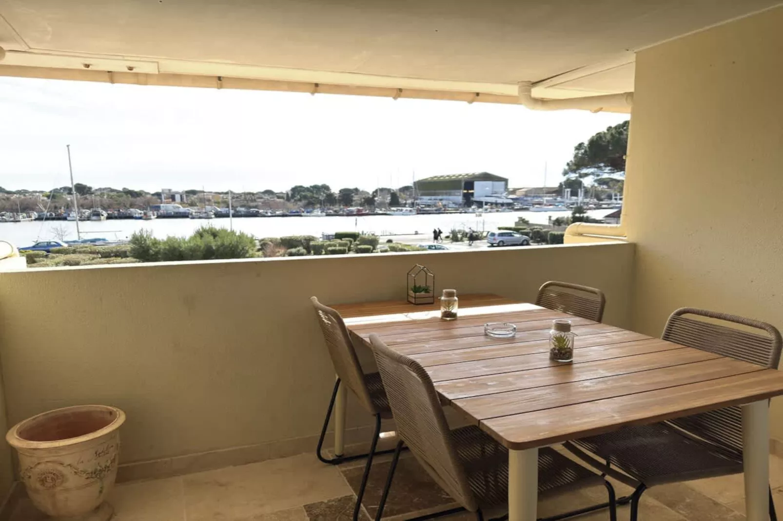 76 TAMA-Terrasbalkon