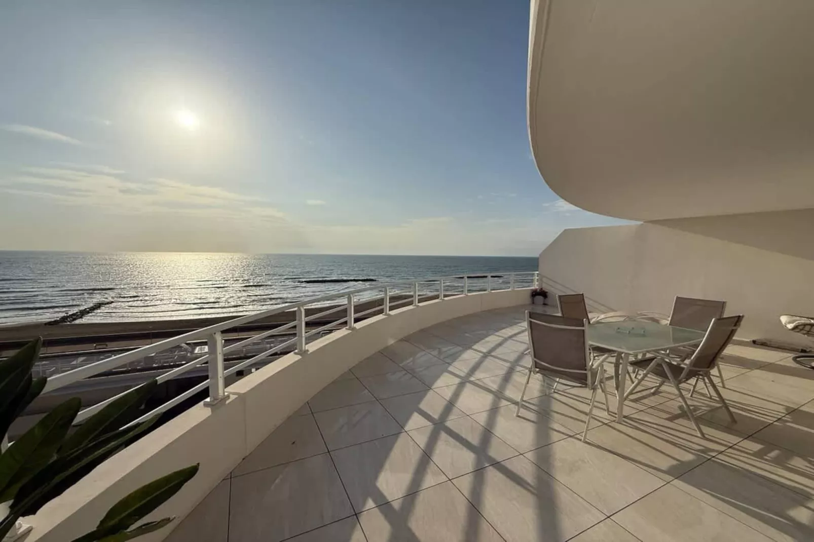 B704-Terrasbalkon