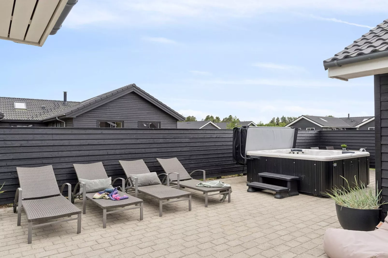 Luxe retraite met zwembad -- By Traum Ferienwohnungen-Buitenlucht