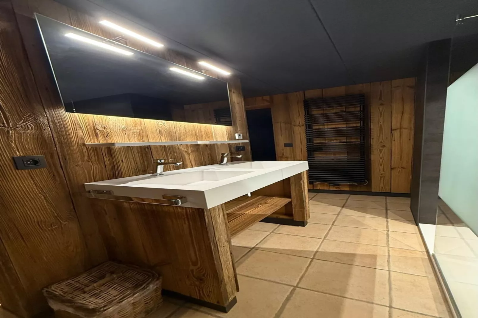 Les Vieilles Pierres-Badkamer