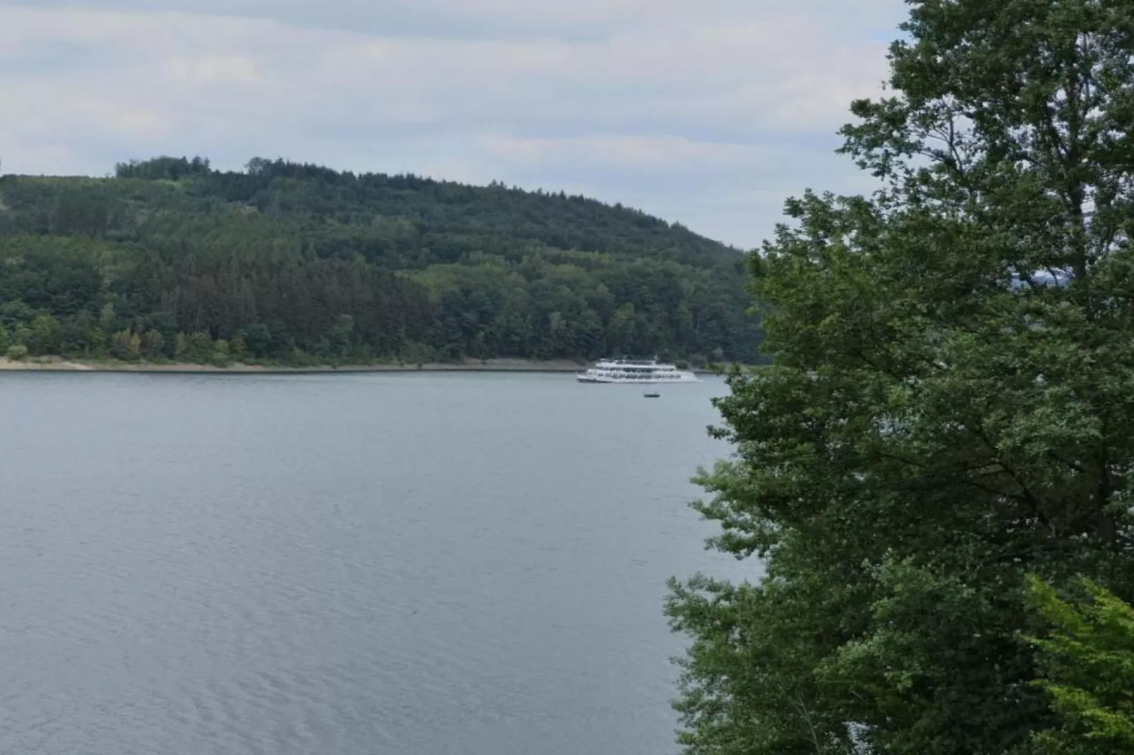 Am Damwildgehege-Gebieden zomer 20km