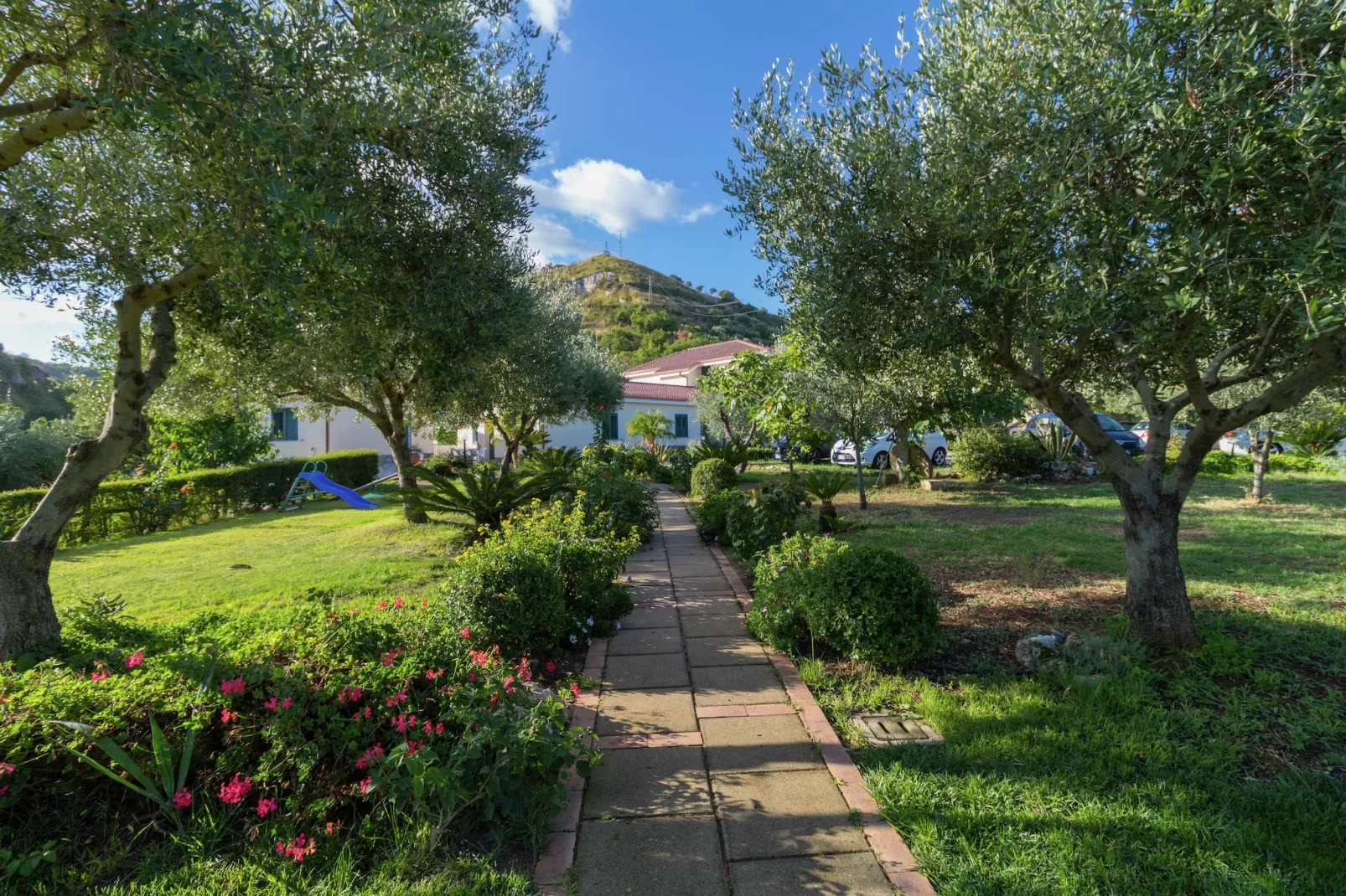 Case Vacanza Villa Garden Mono-Tuinen zomer