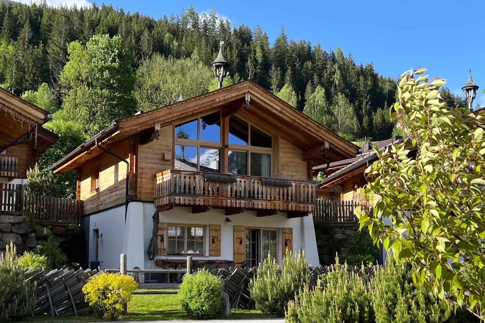 AlpenPura - Chalet Steinbock-Buitenkant zomer