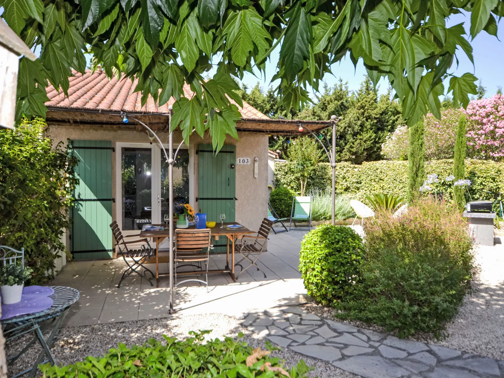 Val d'Alpilles-Buiten