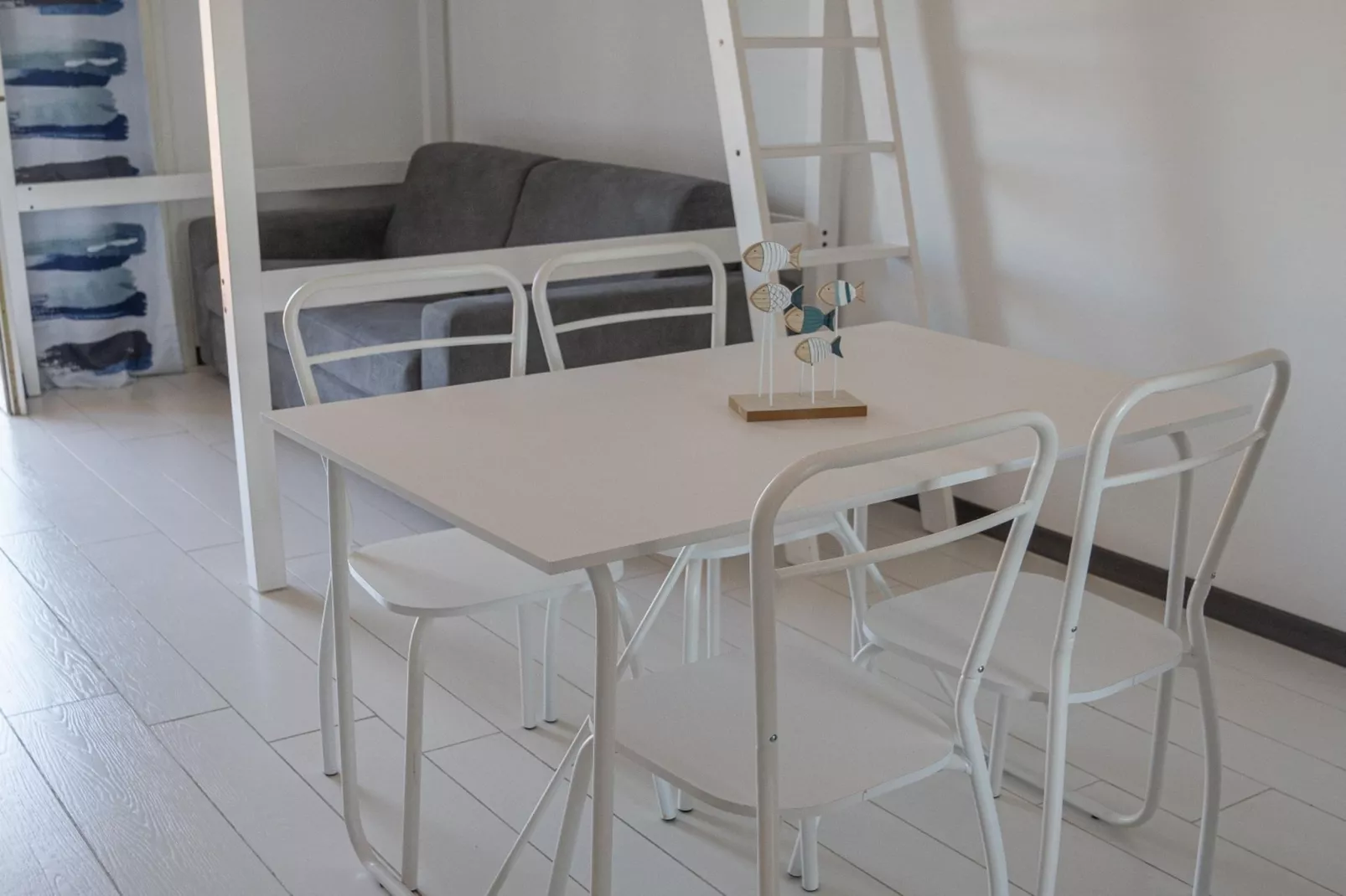 Casa Maralis 4 Pers Furnari-Eetkamer
