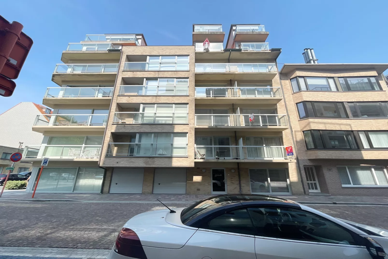 GAUDI 504-Buitenkant zomer